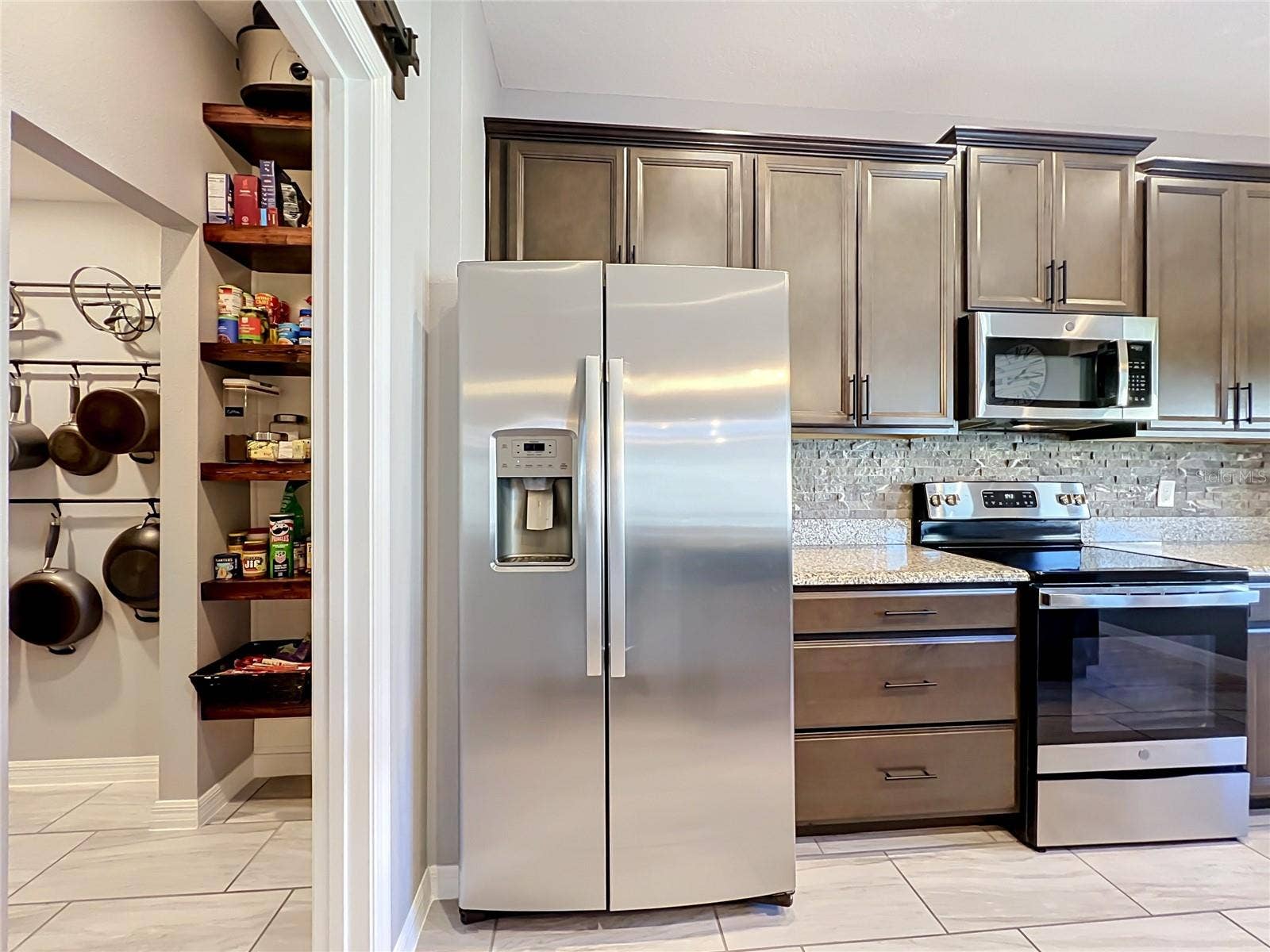 9389 LA SALLE STREET, Groveland, FL 34736 9389 LA SALLE STREET, Groveland, FL 34736