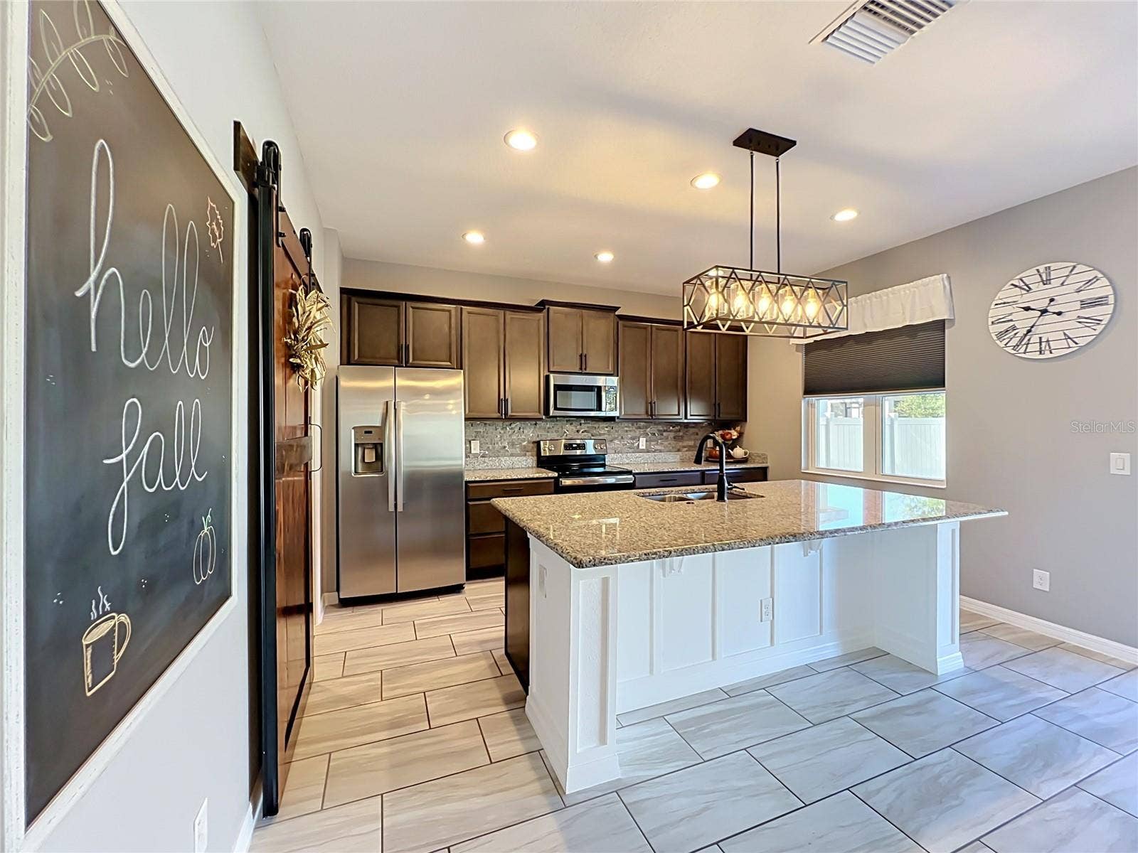 9389 LA SALLE STREET, Groveland, FL 34736 9389 LA SALLE STREET, Groveland, FL 34736