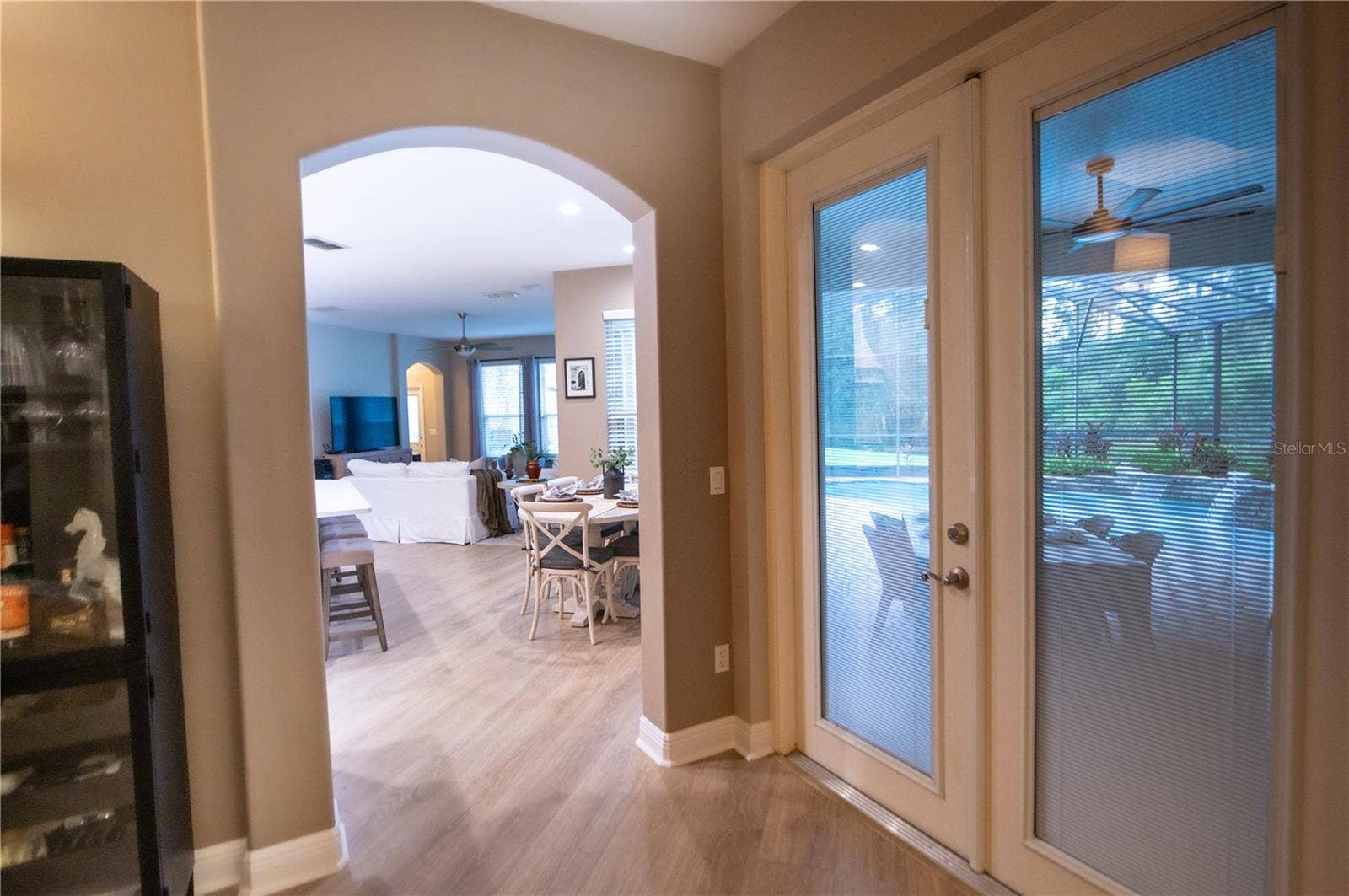 passing from foyer to kitchen/dining nook
