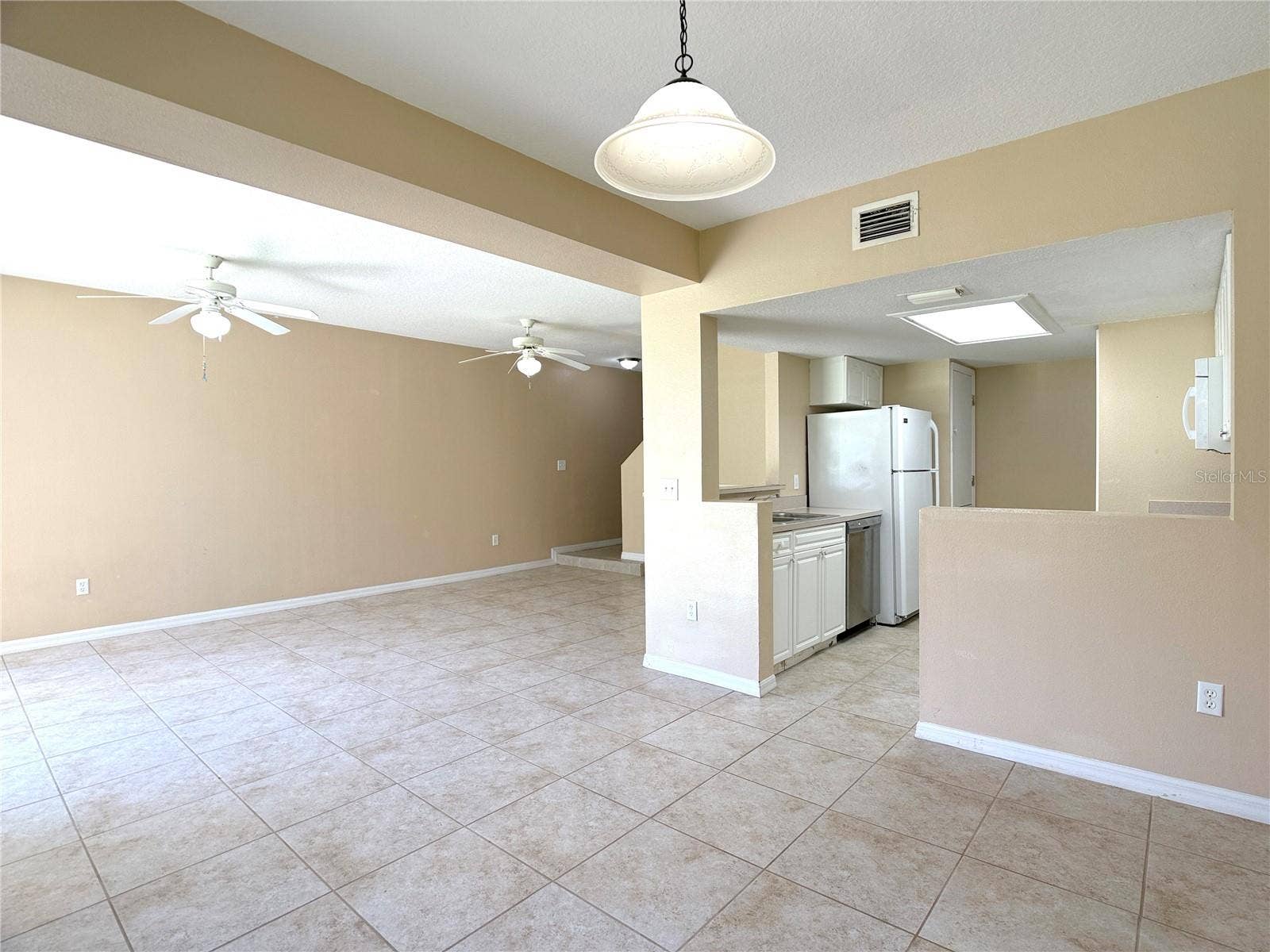613 COCONUT PALM WAY, Davenport, FL 33897