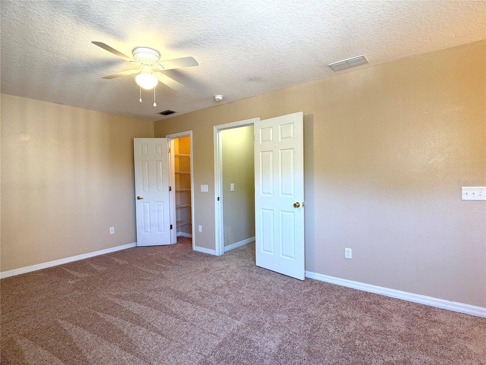 613 COCONUT PALM WAY, Davenport, FL 33897