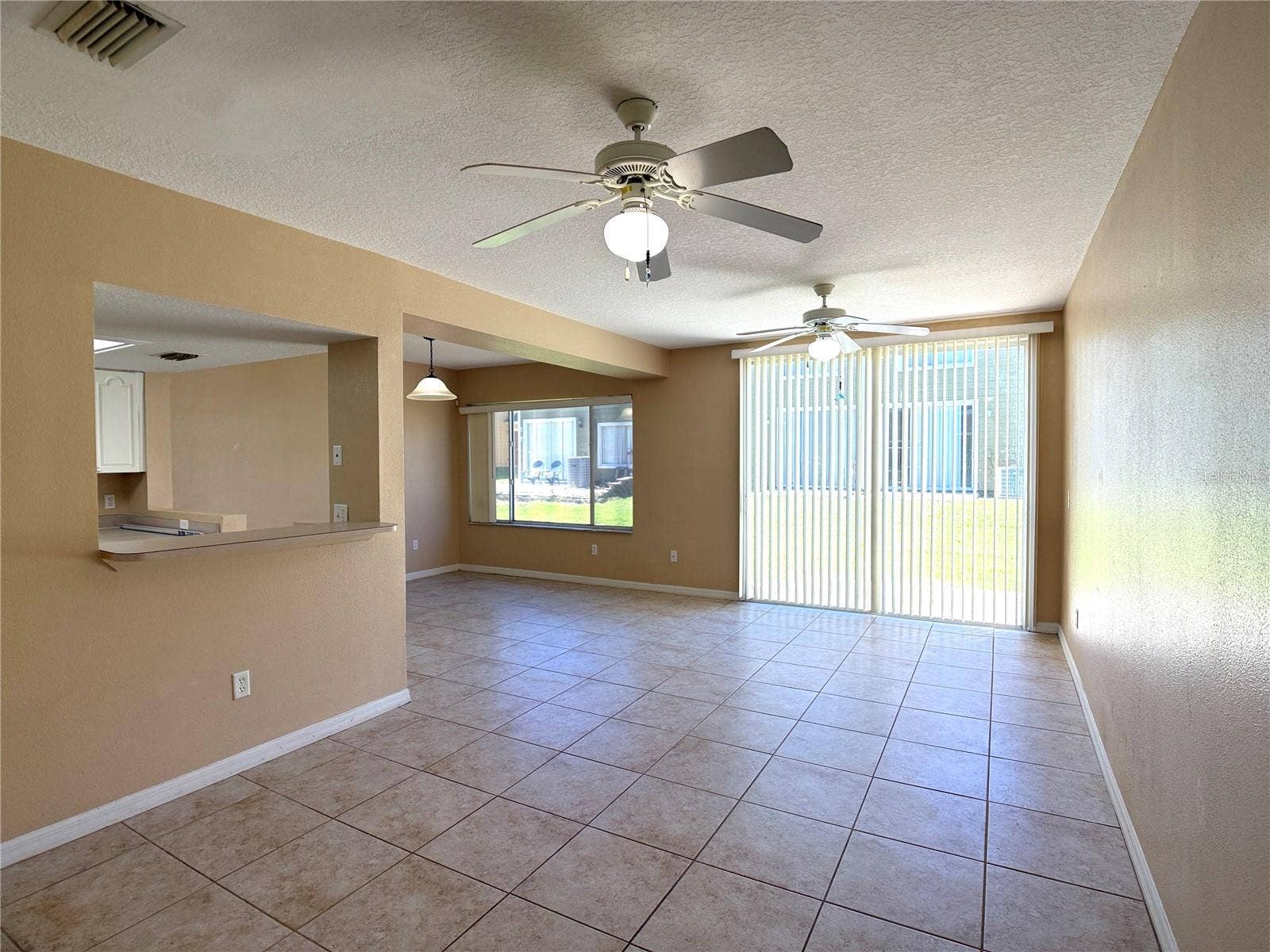 613 COCONUT PALM WAY, Davenport, FL 33897
