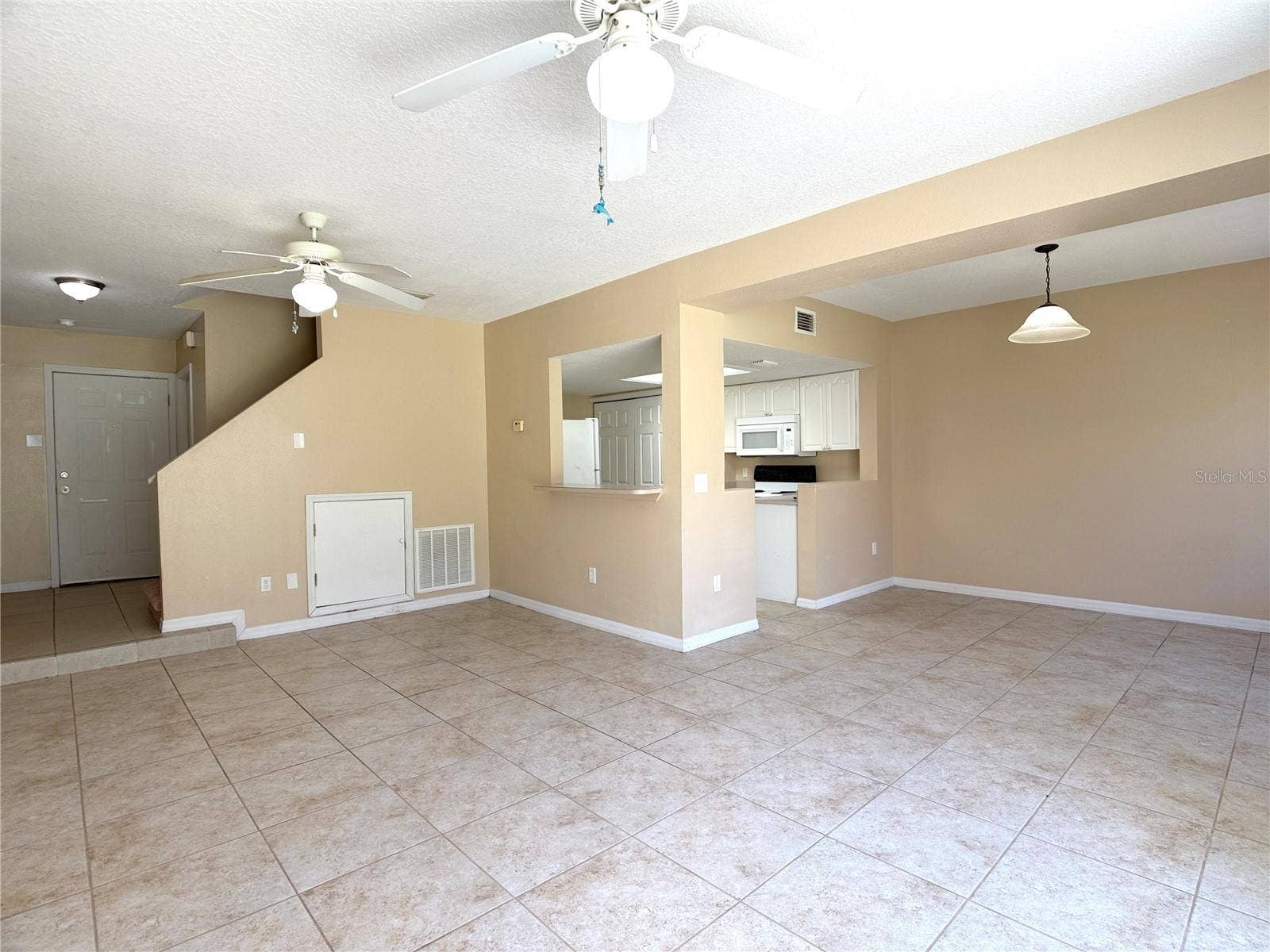 613 COCONUT PALM WAY, Davenport, FL 33897