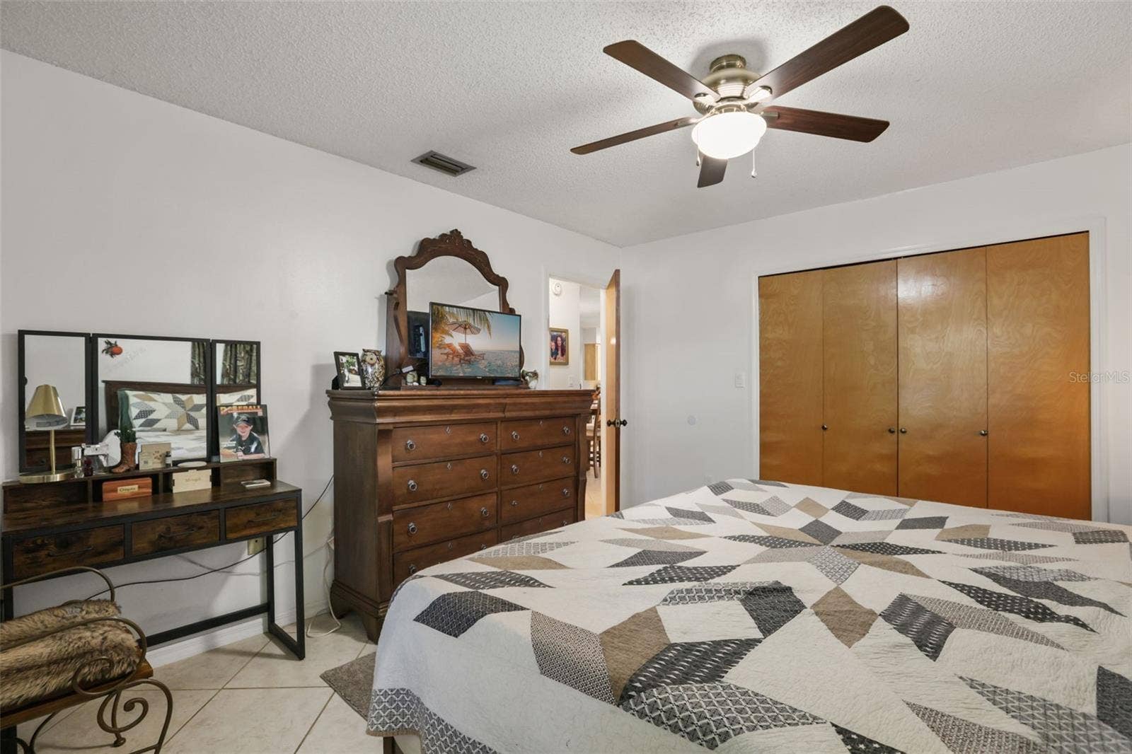 1080 FOREST DRIVE, Tavares, FL 32778 1080 FOREST DRIVE, Tavares, FL 32778
