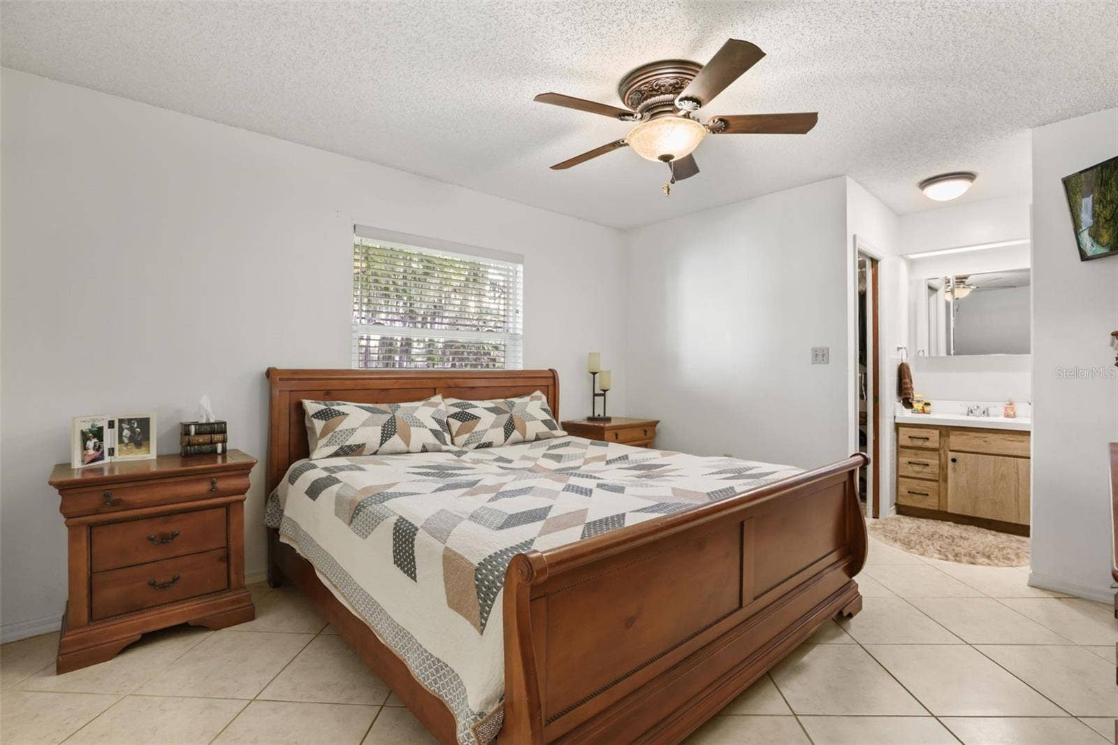 1080 FOREST DRIVE, Tavares, FL 32778 1080 FOREST DRIVE, Tavares, FL 32778