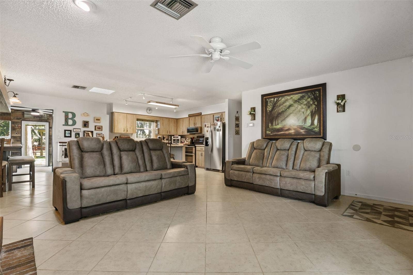 1080 FOREST DRIVE, Tavares, FL 32778 1080 FOREST DRIVE, Tavares, FL 32778