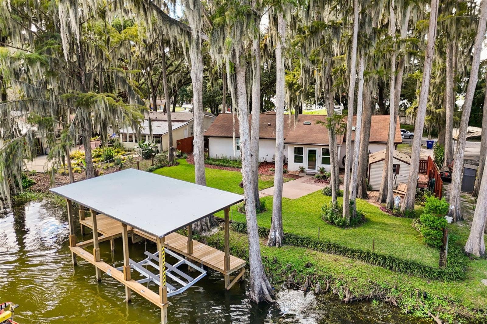 1080 FOREST DRIVE, Tavares, FL 32778 1080 FOREST DRIVE, Tavares, FL 32778