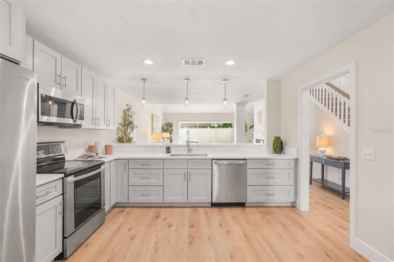 917 BERESFORD WAY, Lake Mary, FL 32746 917 BERESFORD WAY, Lake Mary, FL 32746