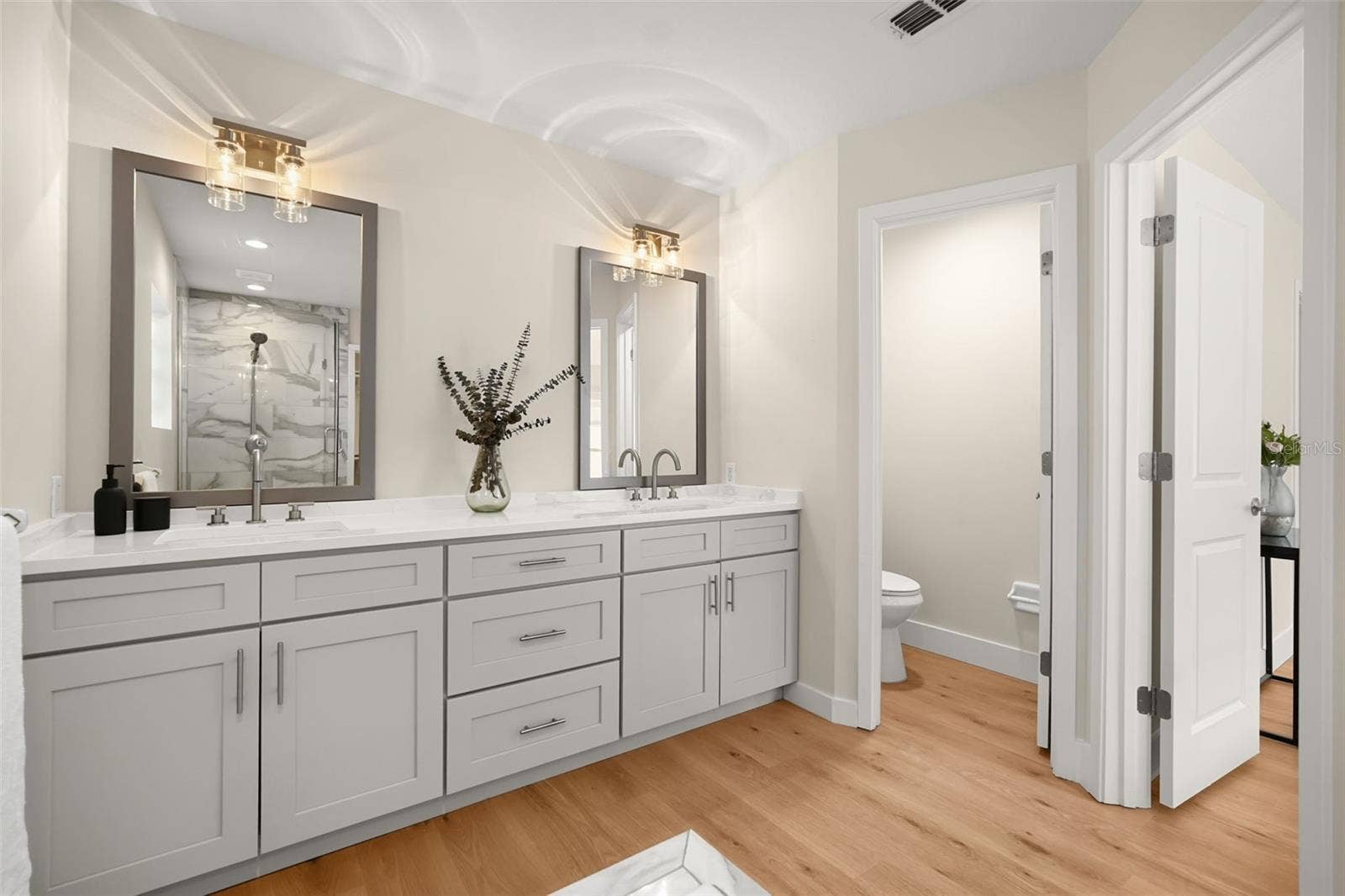 917 BERESFORD WAY, Lake Mary, FL 32746 Downstairs Primary Bathroom