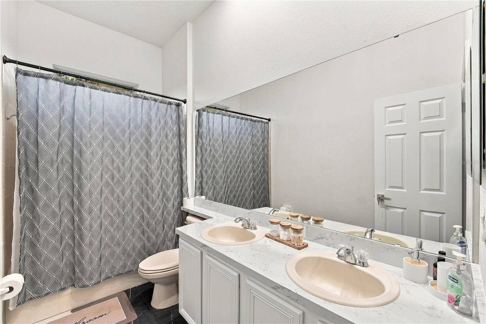 2215 CEDAR GARDEN DRIVE, Orlando, FL 32824 2215 CEDAR GARDEN DRIVE, Orlando, FL 32824