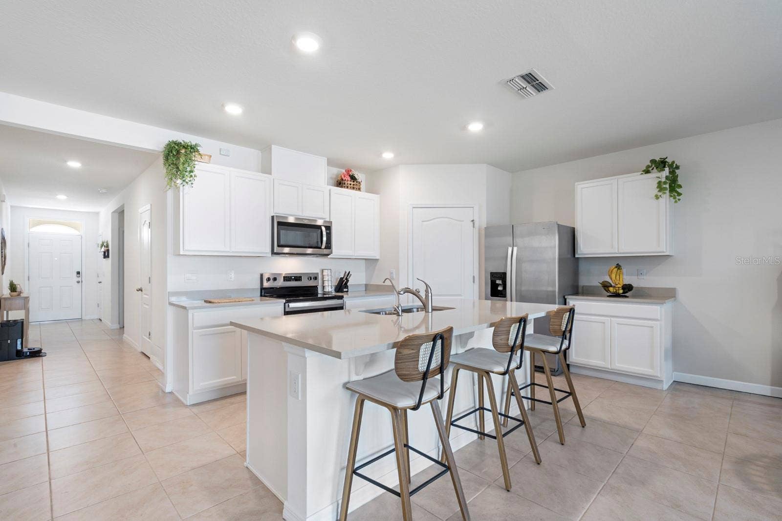 933 AMBLESIDE DRIVE, Haines City, FL 33844 933 AMBLESIDE DRIVE, Haines City, FL 33844