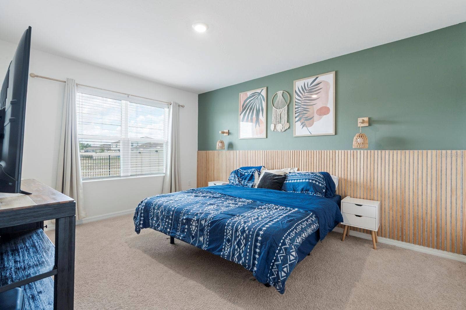 933 AMBLESIDE DRIVE, Haines City, FL 33844 Primary Bedroom - king size bed