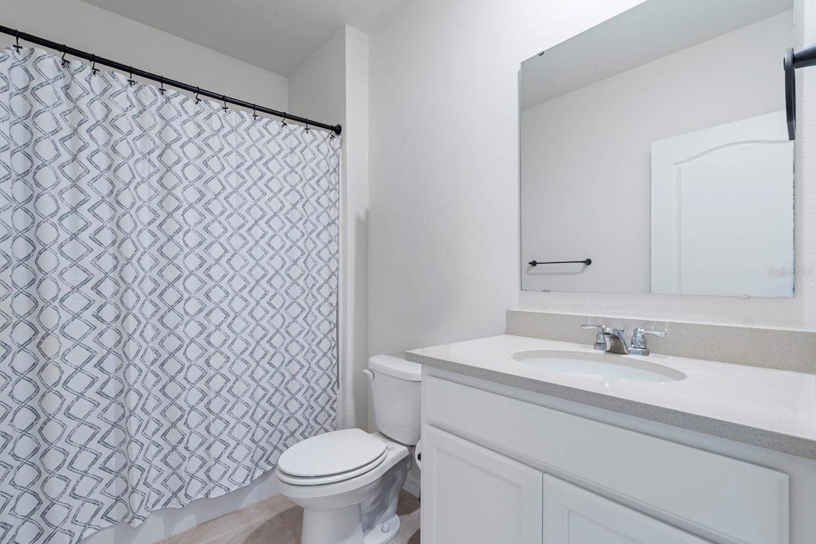 933 AMBLESIDE DRIVE, Haines City, FL 33844 2nd Bathroom - tub