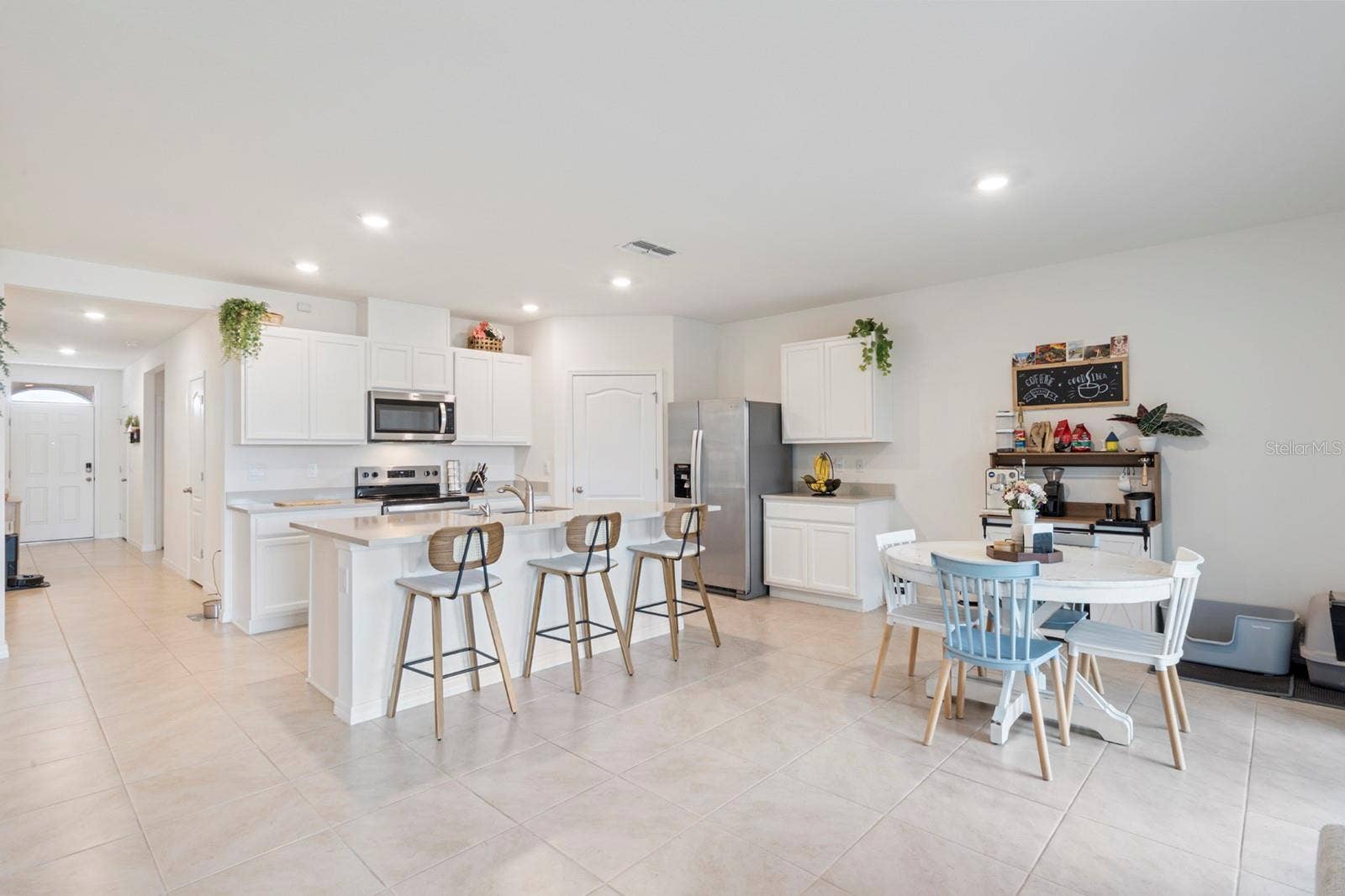 933 AMBLESIDE DRIVE, Haines City, FL 33844 933 AMBLESIDE DRIVE, Haines City, FL 33844