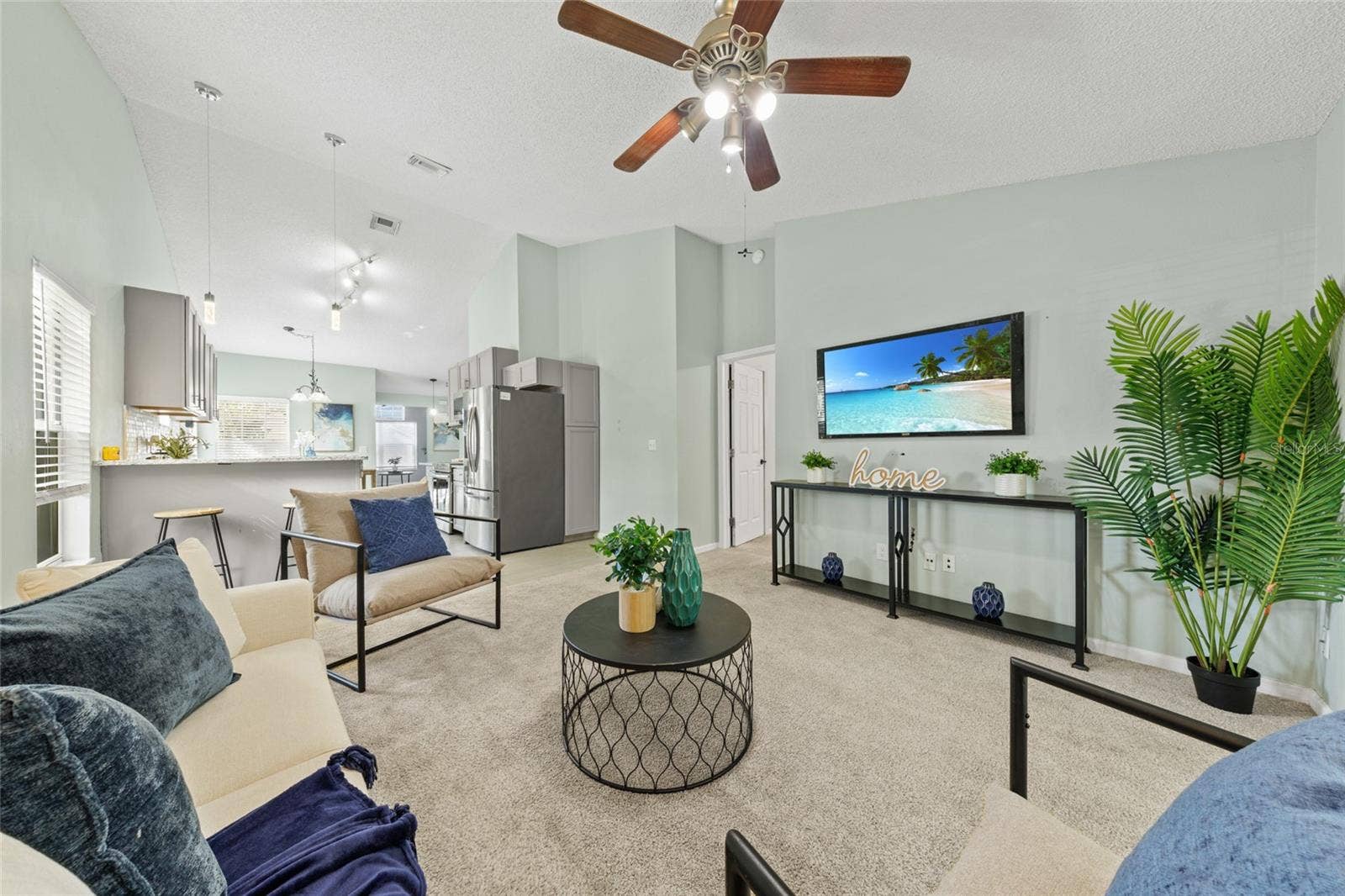 100 KELLY CIRCLE, Sanford, FL 32773 100 KELLY CIRCLE, Sanford, FL 32773