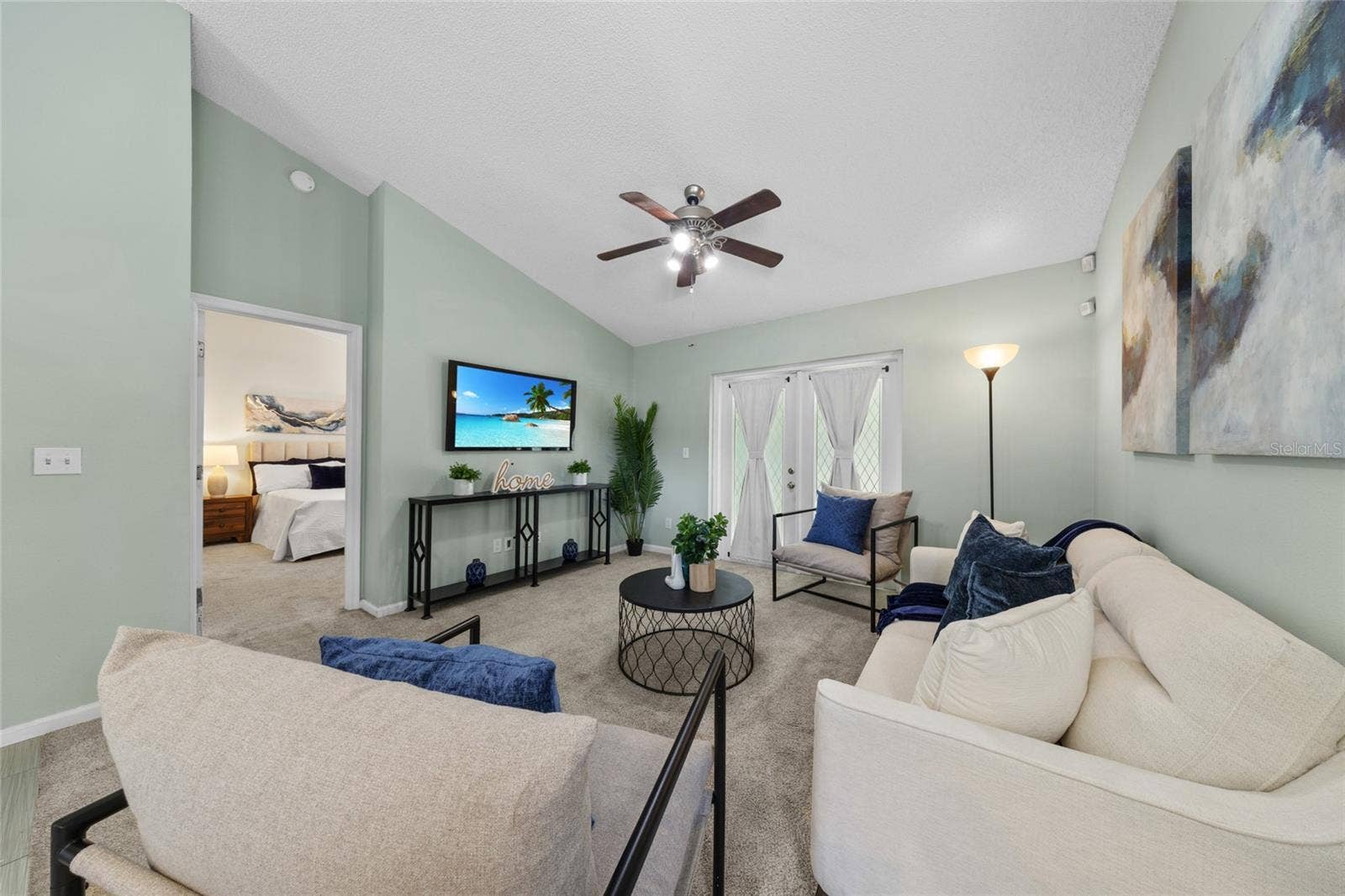 100 KELLY CIRCLE, Sanford, FL 32773 100 KELLY CIRCLE, Sanford, FL 32773