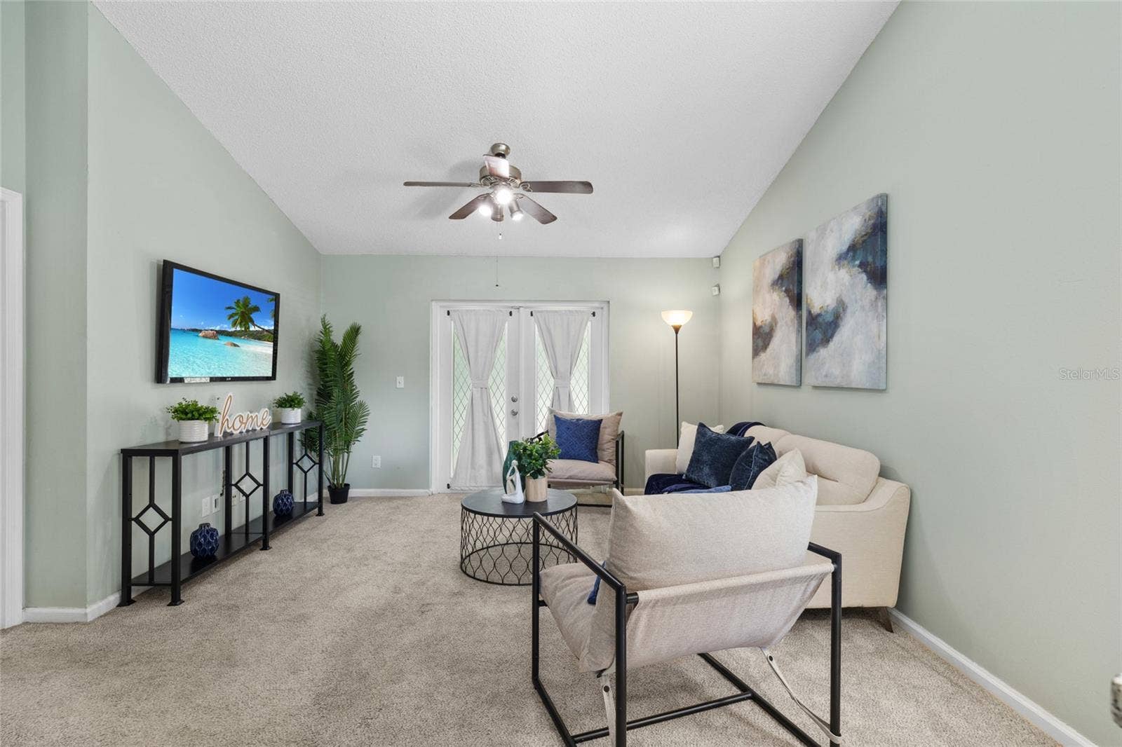 100 KELLY CIRCLE, Sanford, FL 32773 100 KELLY CIRCLE, Sanford, FL 32773