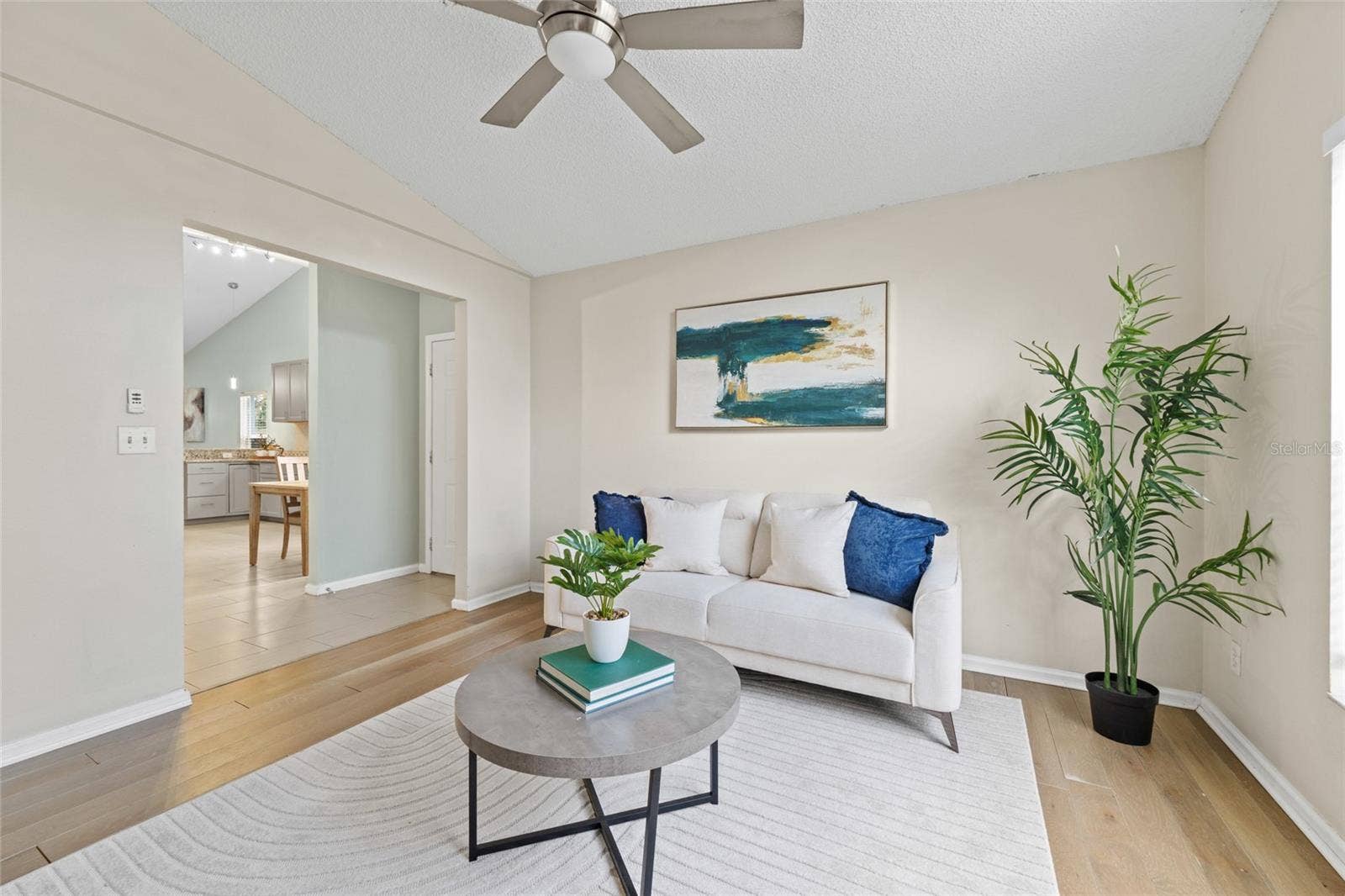 100 KELLY CIRCLE, Sanford, FL 32773 100 KELLY CIRCLE, Sanford, FL 32773