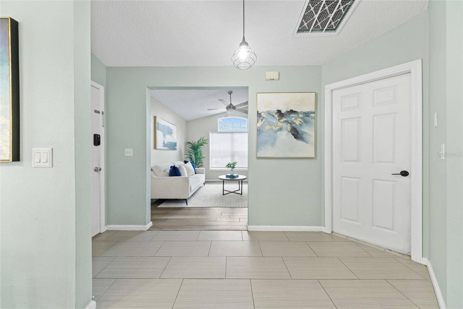100 KELLY CIRCLE, Sanford, FL 32773 100 KELLY CIRCLE, Sanford, FL 32773
