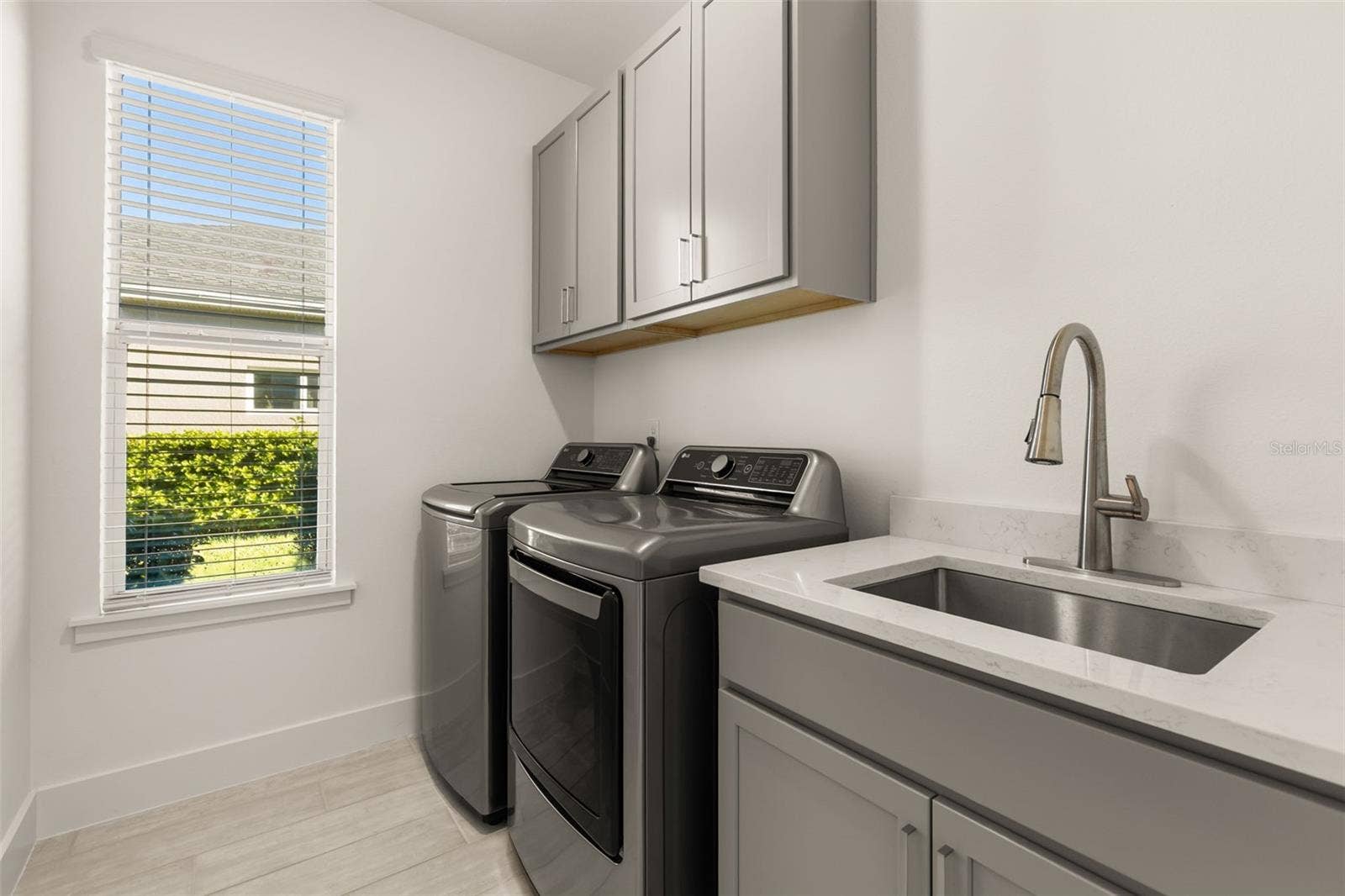 3055 SILVERMINES AVENUE, Ormond Beach, FL 32174 3055 SILVERMINES AVENUE, Ormond Beach, FL 32174