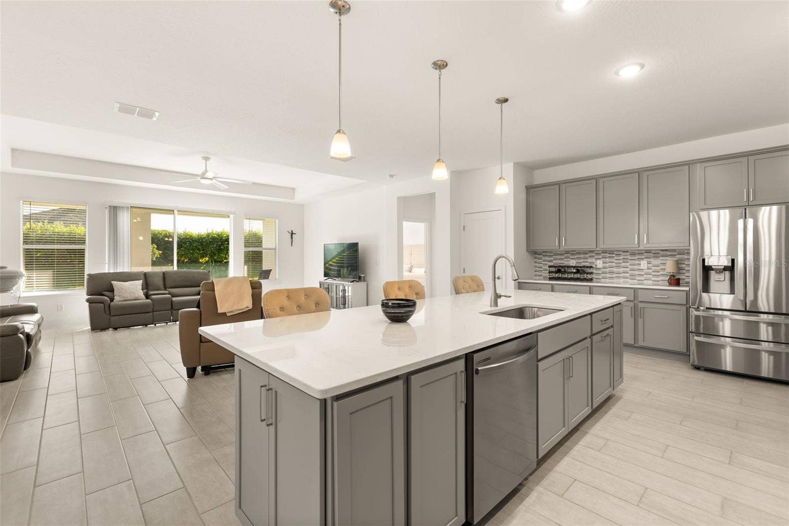 3055 SILVERMINES AVENUE, Ormond Beach, FL 32174 3055 SILVERMINES AVENUE, Ormond Beach, FL 32174