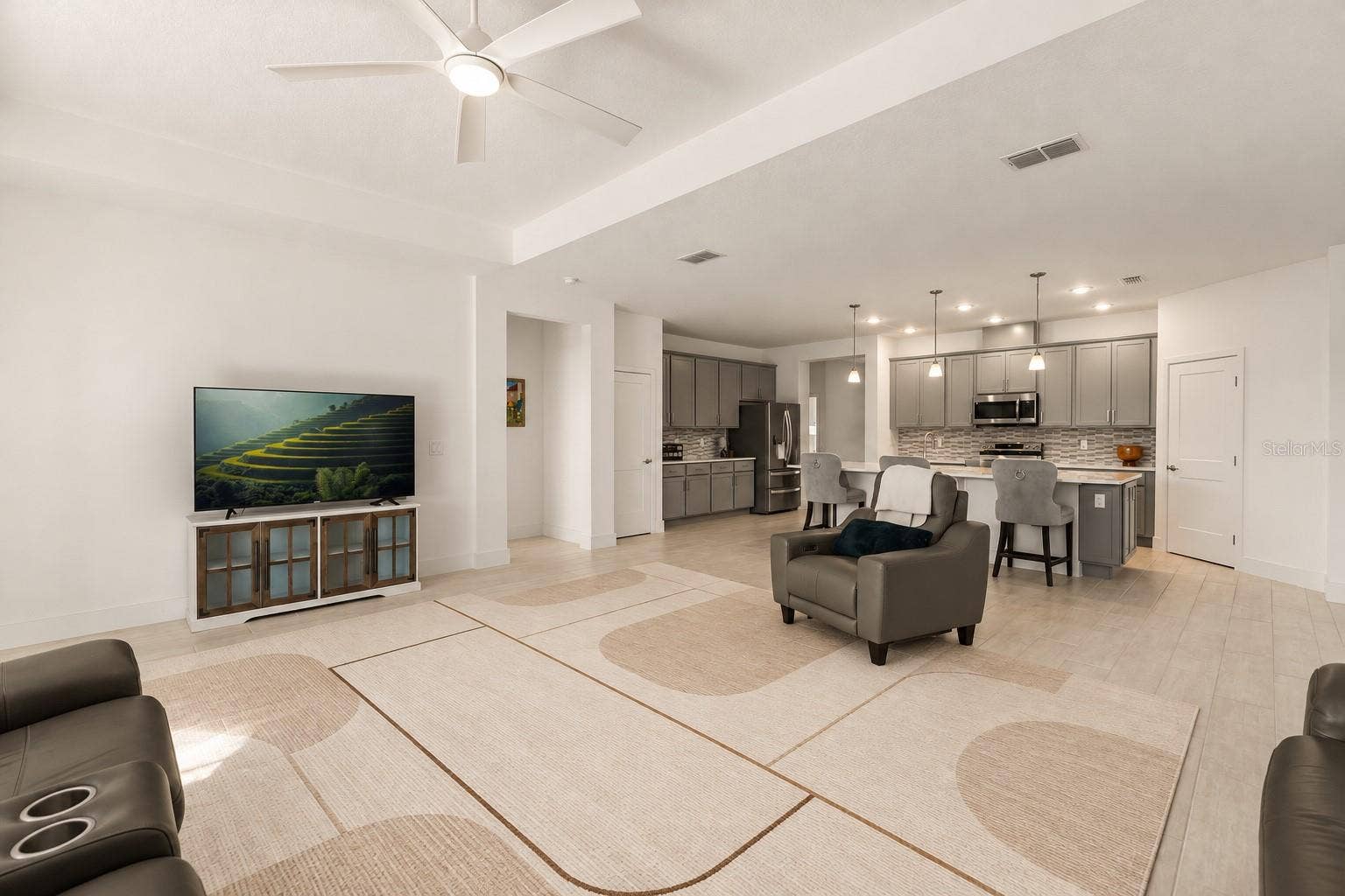 3055 SILVERMINES AVENUE, Ormond Beach, FL 32174 3055 SILVERMINES AVENUE, Ormond Beach, FL 32174