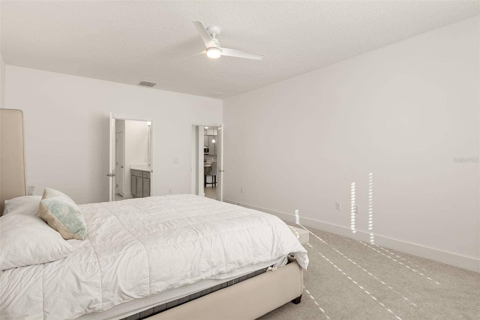 3055 SILVERMINES AVENUE, Ormond Beach, FL 32174 3055 SILVERMINES AVENUE, Ormond Beach, FL 32174
