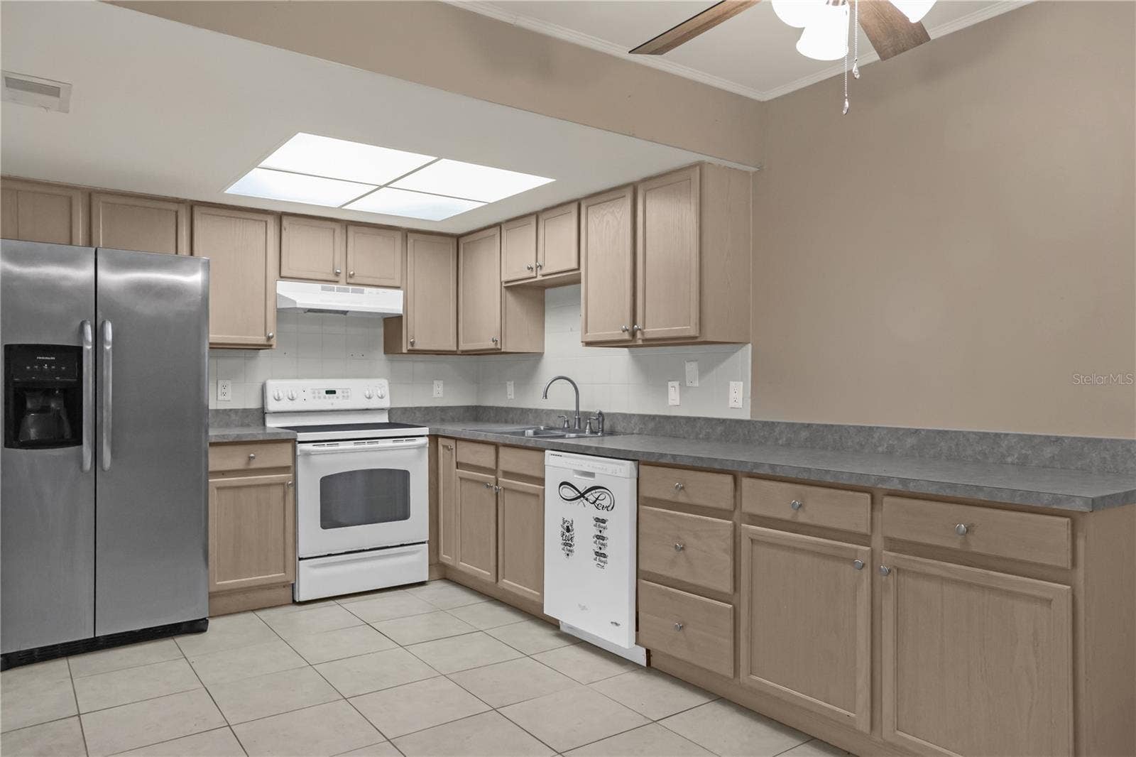 87 WINDTREE LANE, #K, Winter Garden, FL 34787