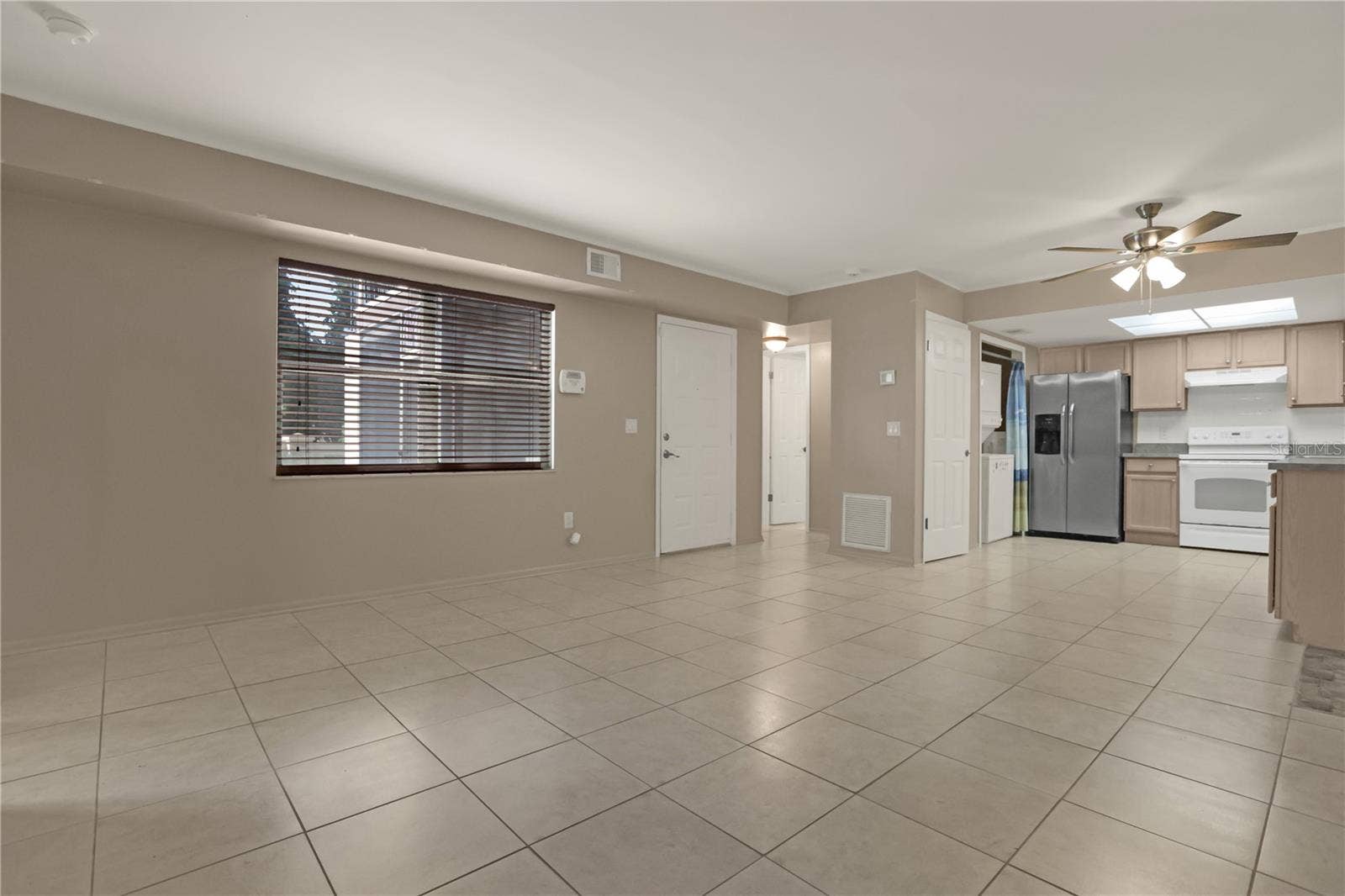 87 WINDTREE LANE, #K, Winter Garden, FL 34787