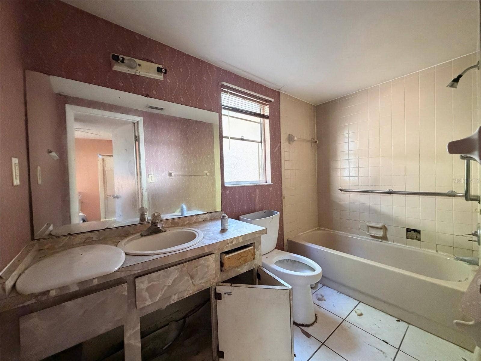 2221 UNION STREET S, St Petersburg, FL 33712 2221 UNION STREET S, St Petersburg, FL 33712