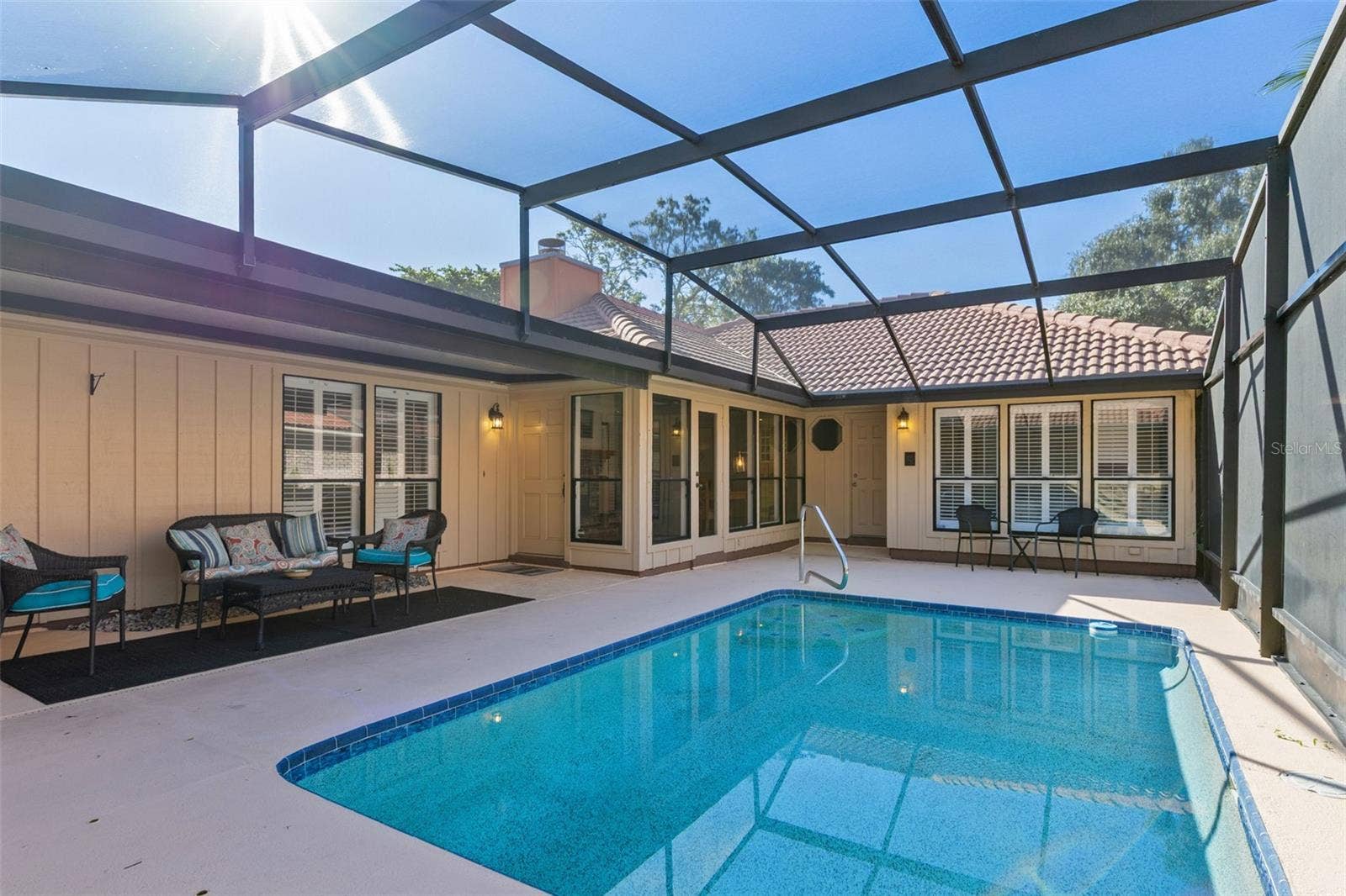 Pool / Lanai