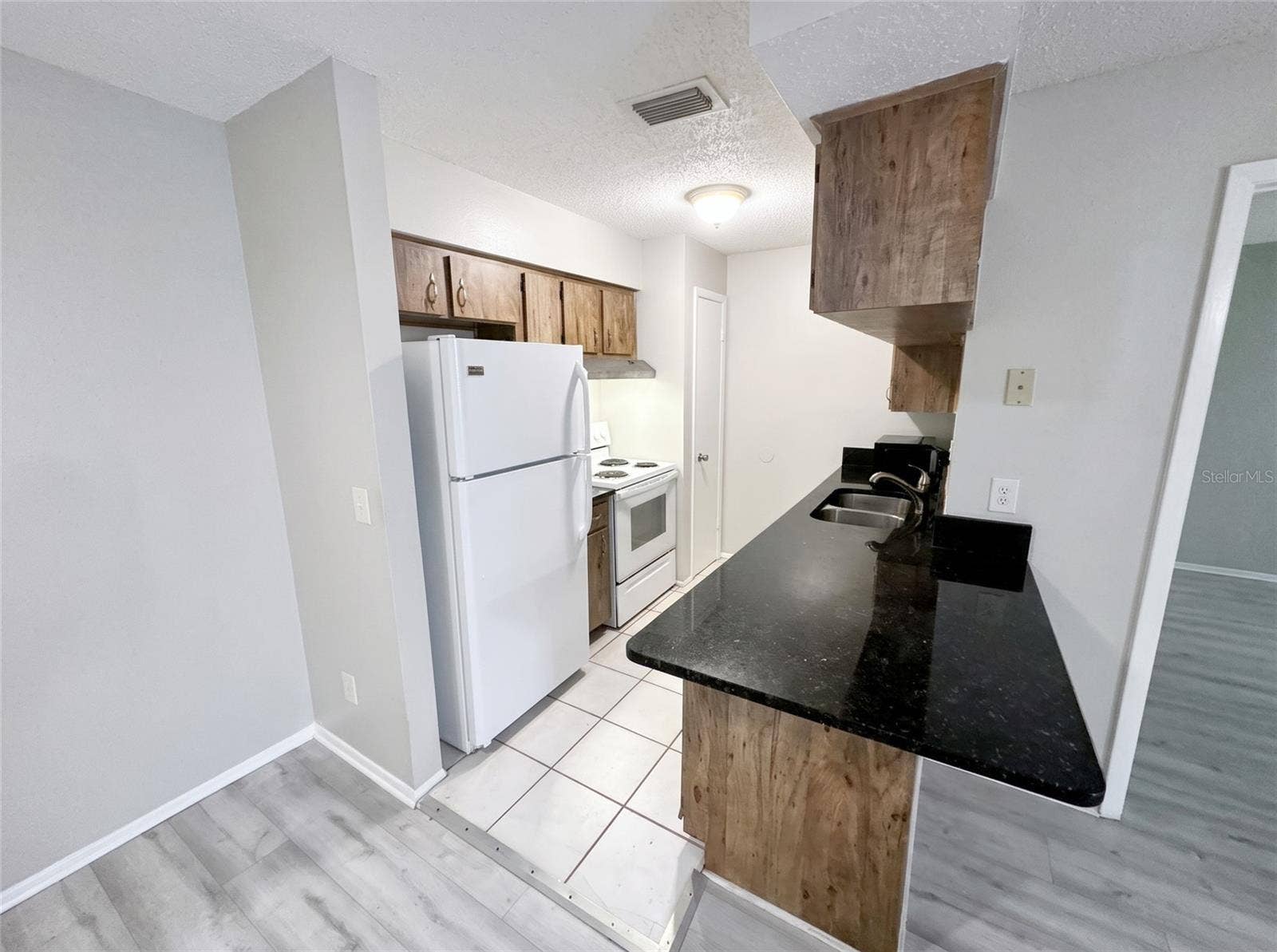245 THORN TREE PLACE, #245, Brandon, FL 33510 245 THORN TREE PLACE, #245, Brandon, FL 33510