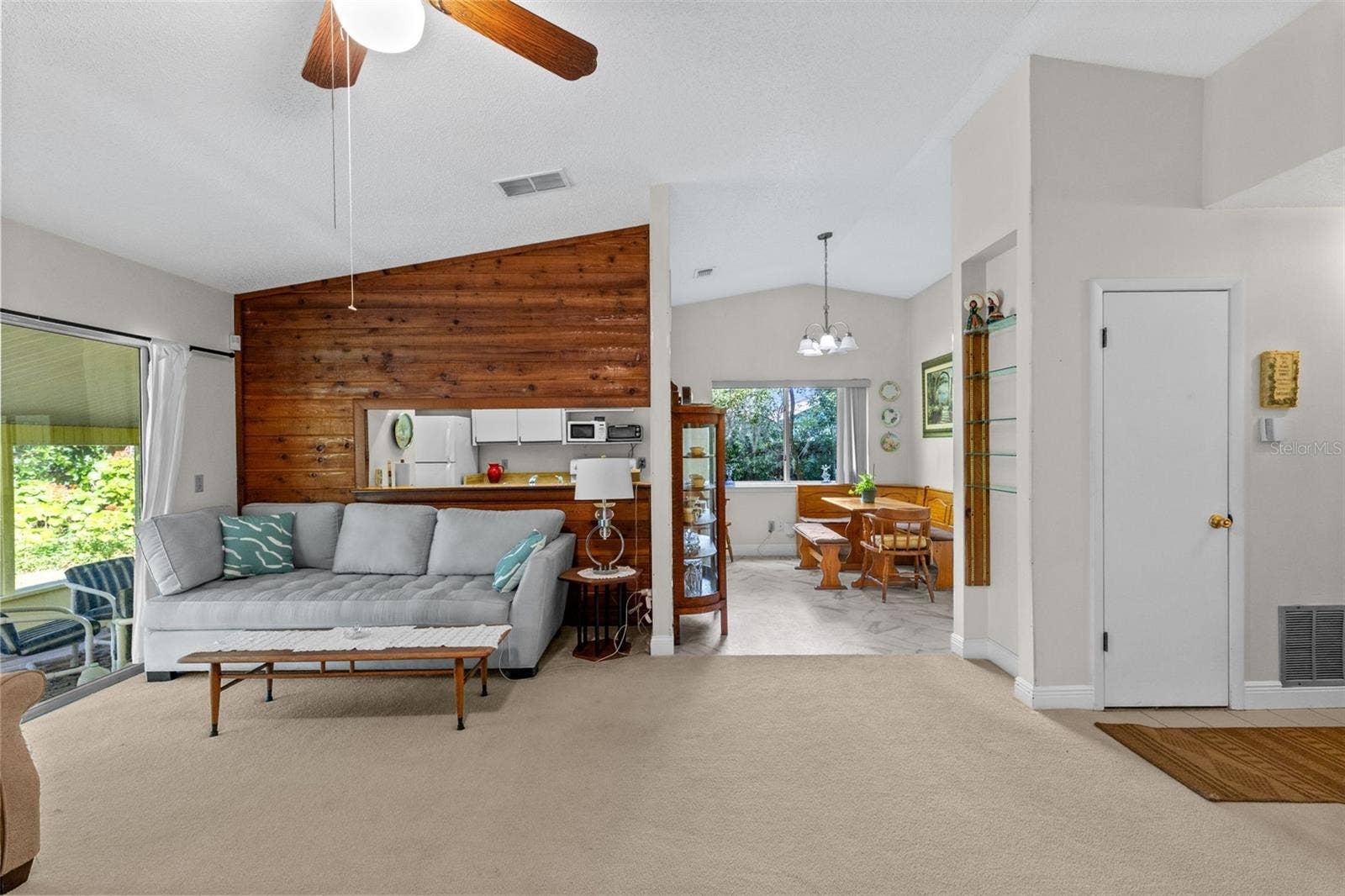283 W CELERY CIRCLE, Oviedo, FL 32765 283 W CELERY CIRCLE, Oviedo, FL 32765