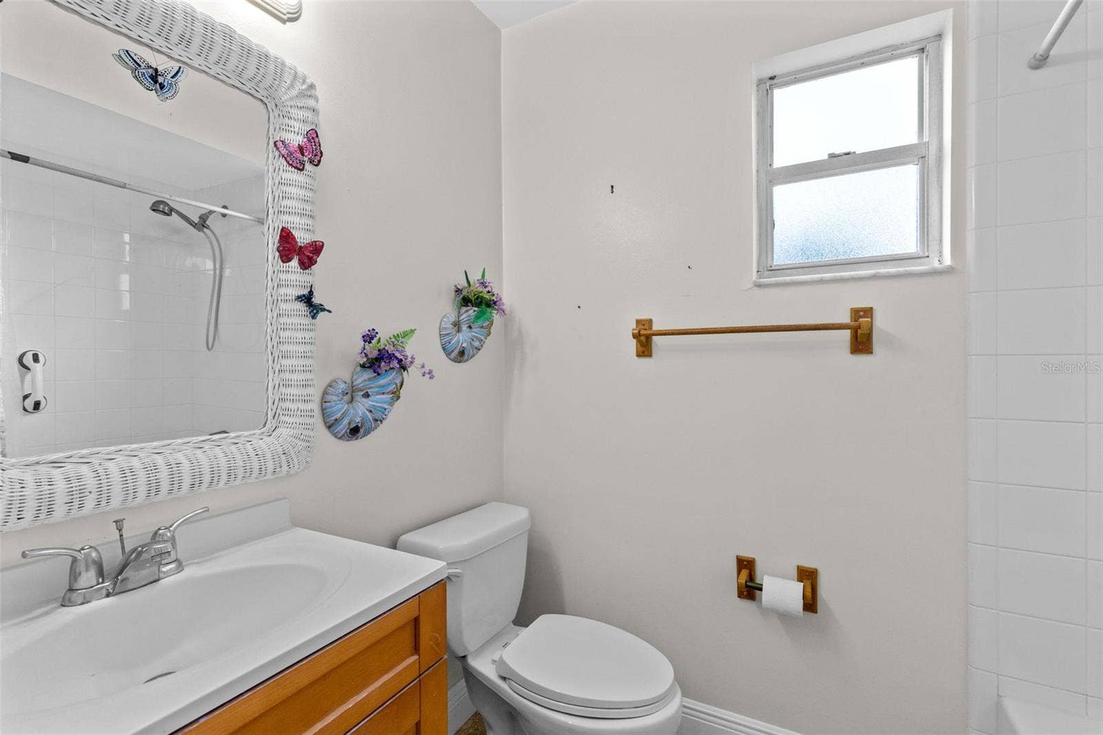 283 W CELERY CIRCLE, Oviedo, FL 32765 283 W CELERY CIRCLE, Oviedo, FL 32765