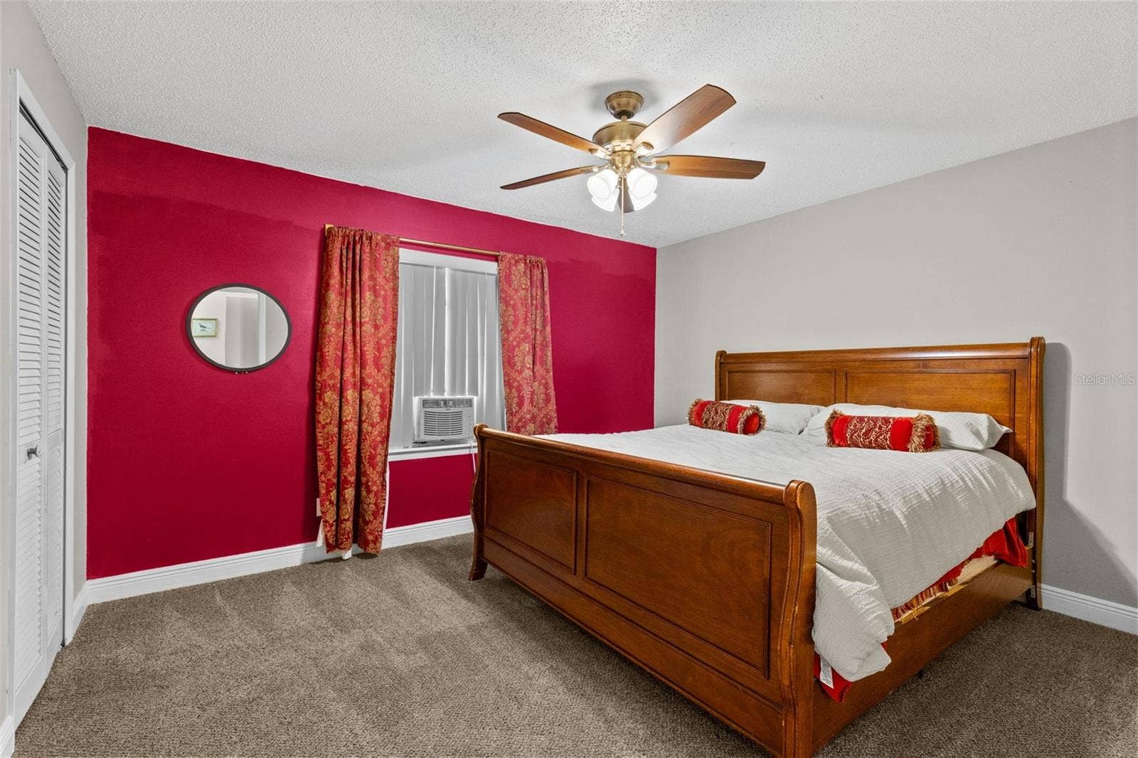 283 W CELERY CIRCLE, Oviedo, FL 32765 283 W CELERY CIRCLE, Oviedo, FL 32765