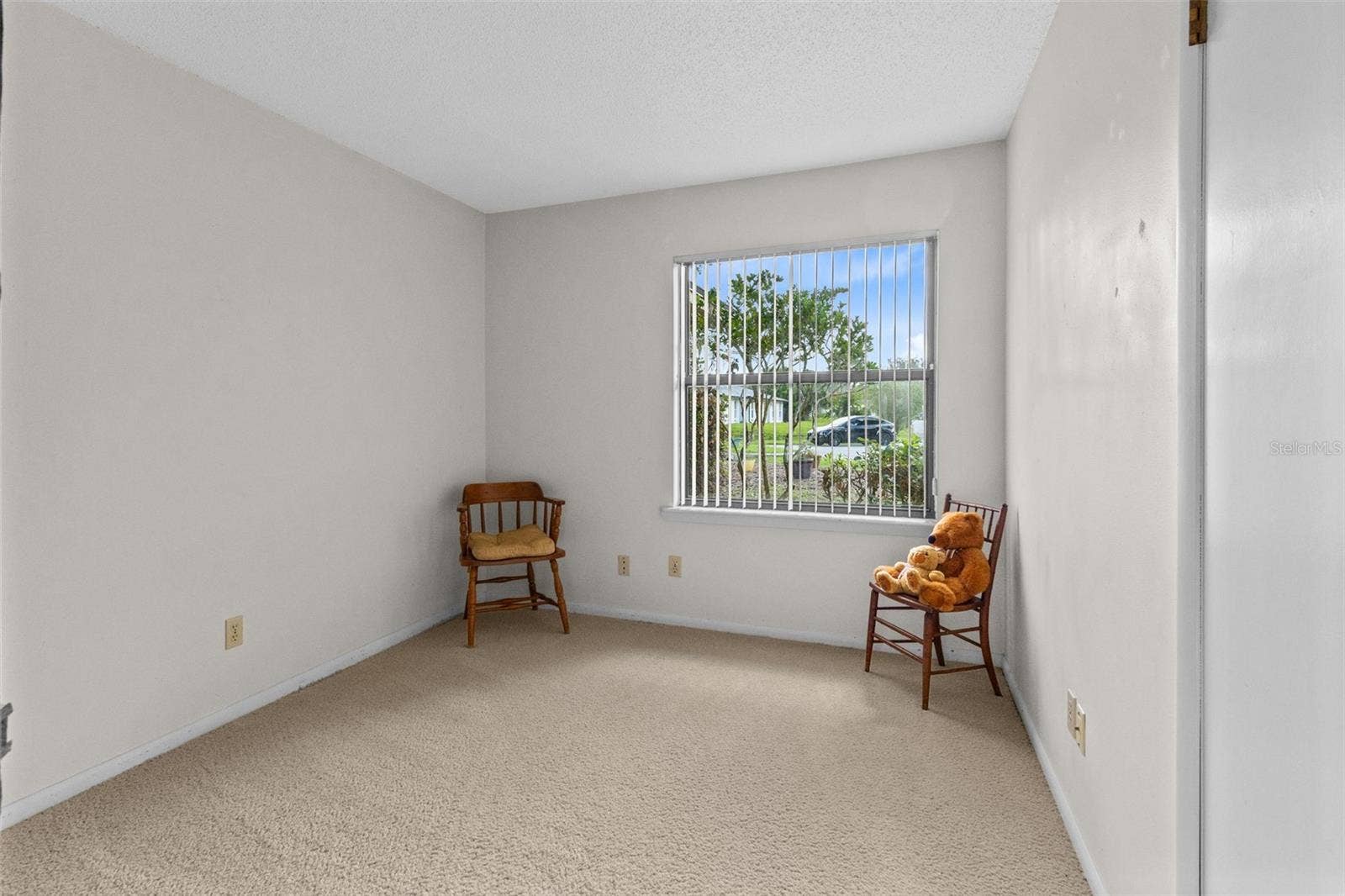 283 W CELERY CIRCLE, Oviedo, FL 32765 283 W CELERY CIRCLE, Oviedo, FL 32765