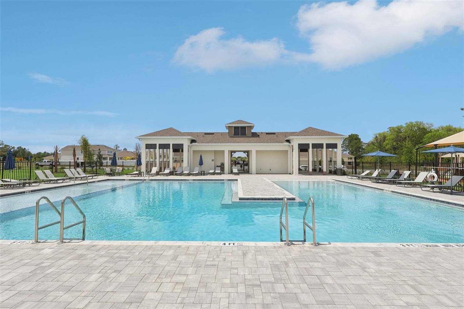 1856 LATTICE WAY, St Cloud, FL 34771 Community Pool