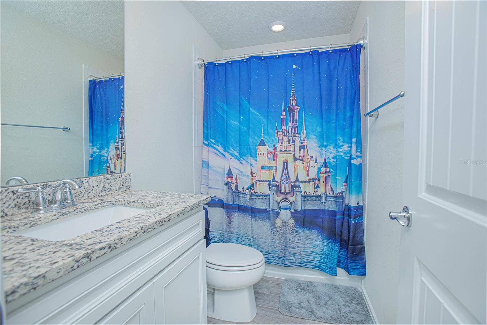 Full Secondary Bathroom