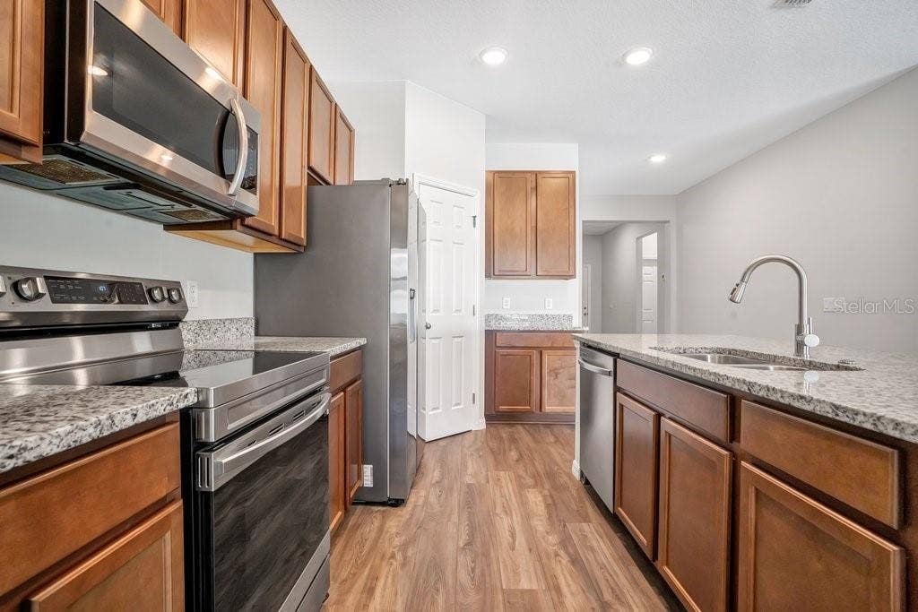 3409 CURLEW AVENUE, Leesburg, FL 34748