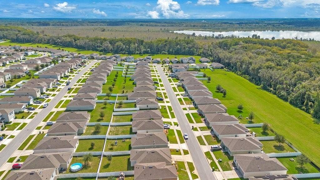3409 CURLEW AVENUE, Leesburg, FL 34748