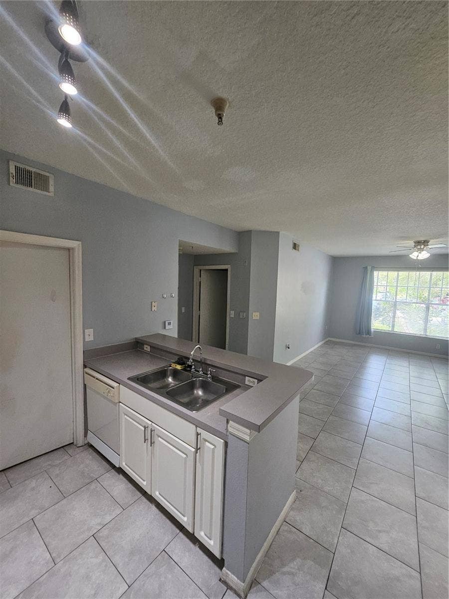 5512 METROWEST BOULEVARD, #12-109, Orlando, FL 32811