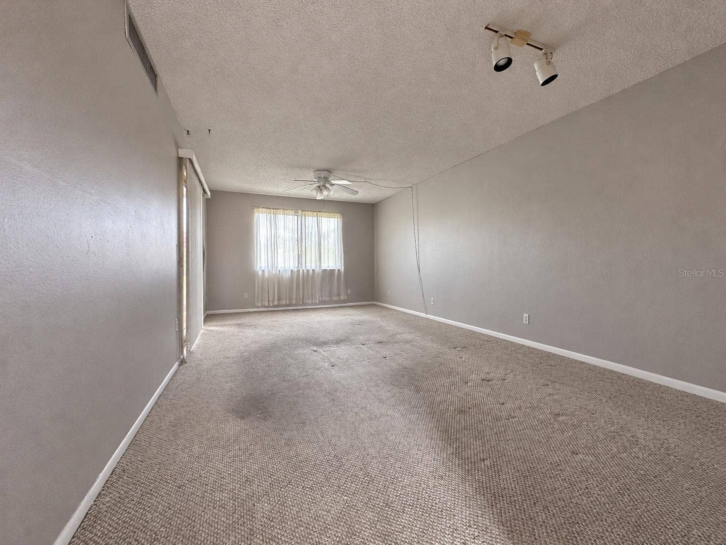 2854 N POWERS DRIVE, #102, Orlando, FL 32818 2854 N POWERS DRIVE, #102, Orlando, FL 32818