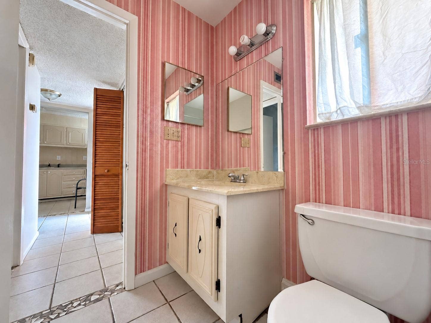 2854 N POWERS DRIVE, #102, Orlando, FL 32818 2854 N POWERS DRIVE, #102, Orlando, FL 32818