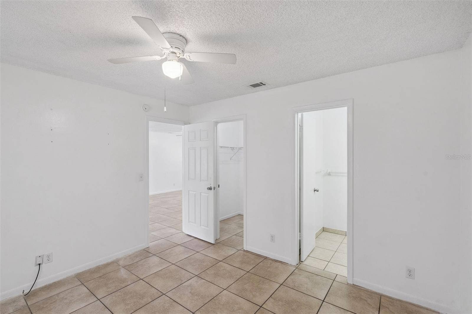 4225 NE 25TH AVENUE, Ocala, FL 34479 4225 NE 25TH AVENUE, Ocala, FL 34479
