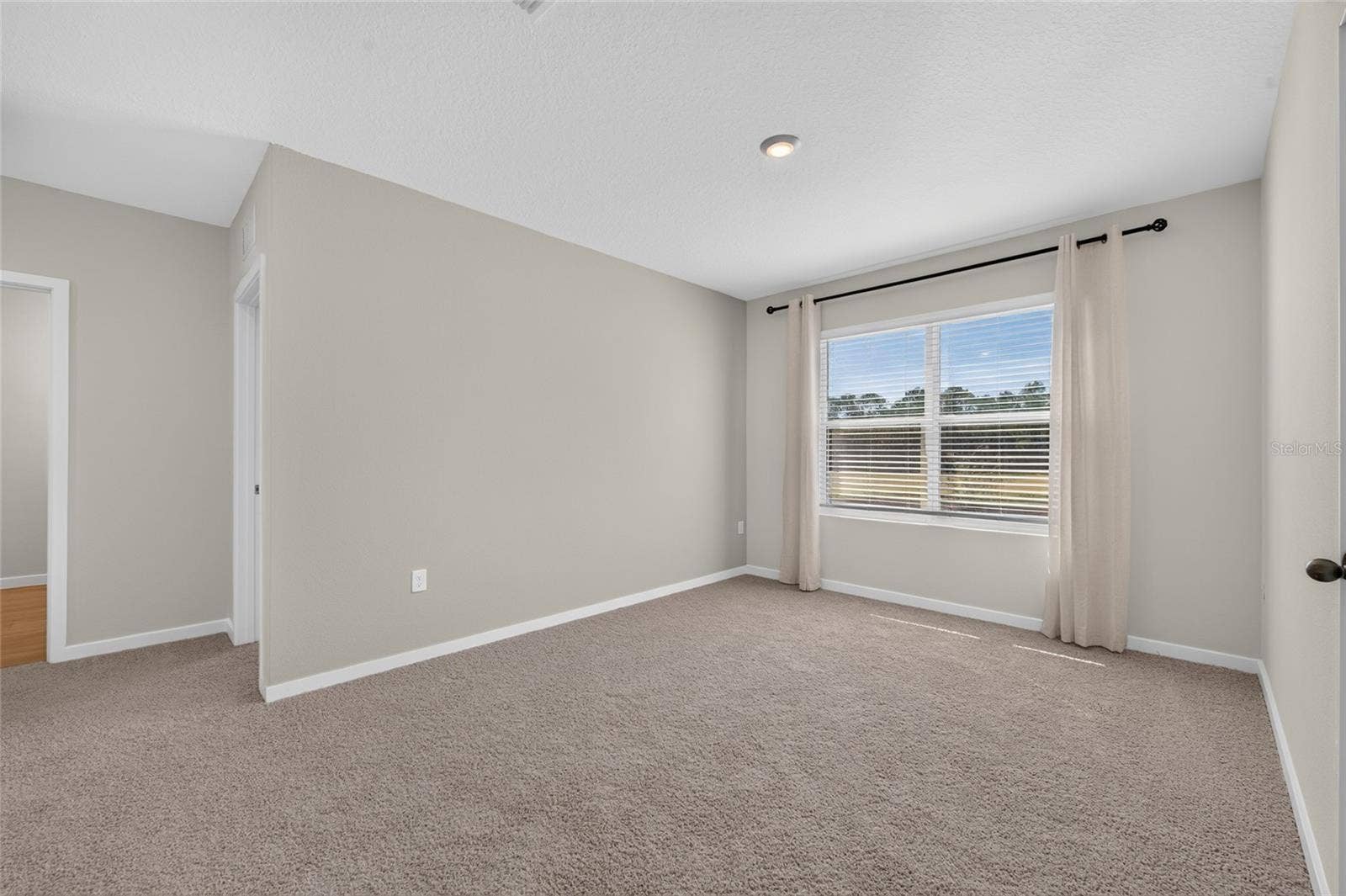 1025 CHAMPION RIDGE DRIVE, Daytona Beach, FL 32124 1025 CHAMPION RIDGE DRIVE, Daytona Beach, FL 32124