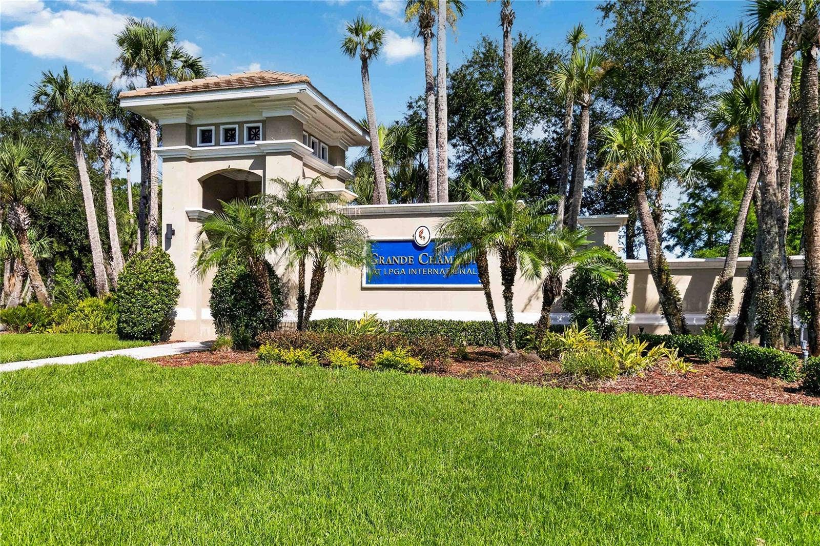 1025 CHAMPION RIDGE DRIVE, Daytona Beach, FL 32124 1025 CHAMPION RIDGE DRIVE, Daytona Beach, FL 32124