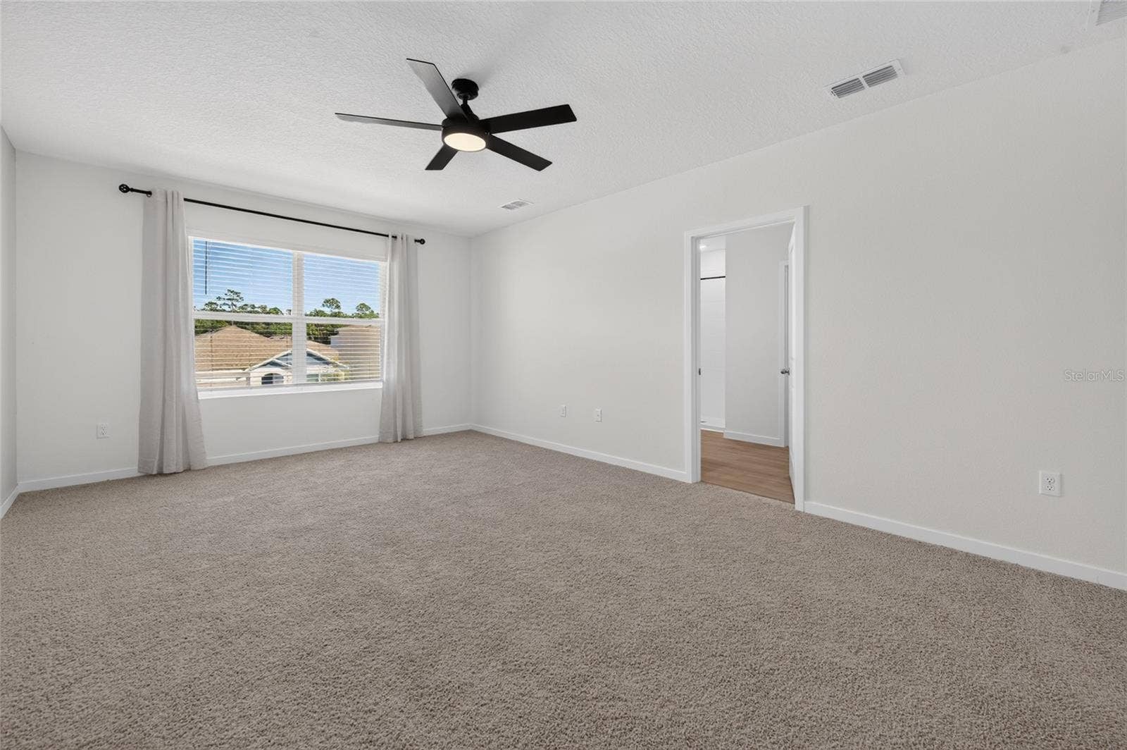 1025 CHAMPION RIDGE DRIVE, Daytona Beach, FL 32124 1025 CHAMPION RIDGE DRIVE, Daytona Beach, FL 32124