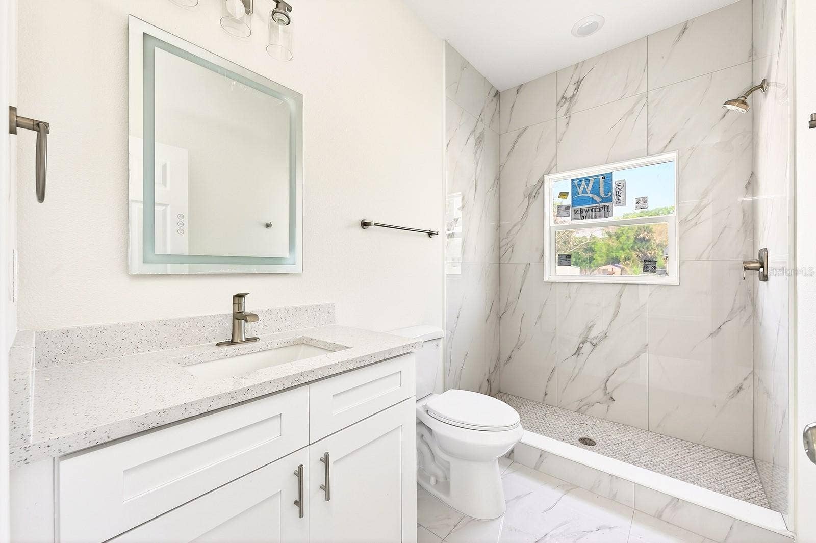 702 LUCKY STREET, Titusville, FL 32780 Primary en-suite bath.