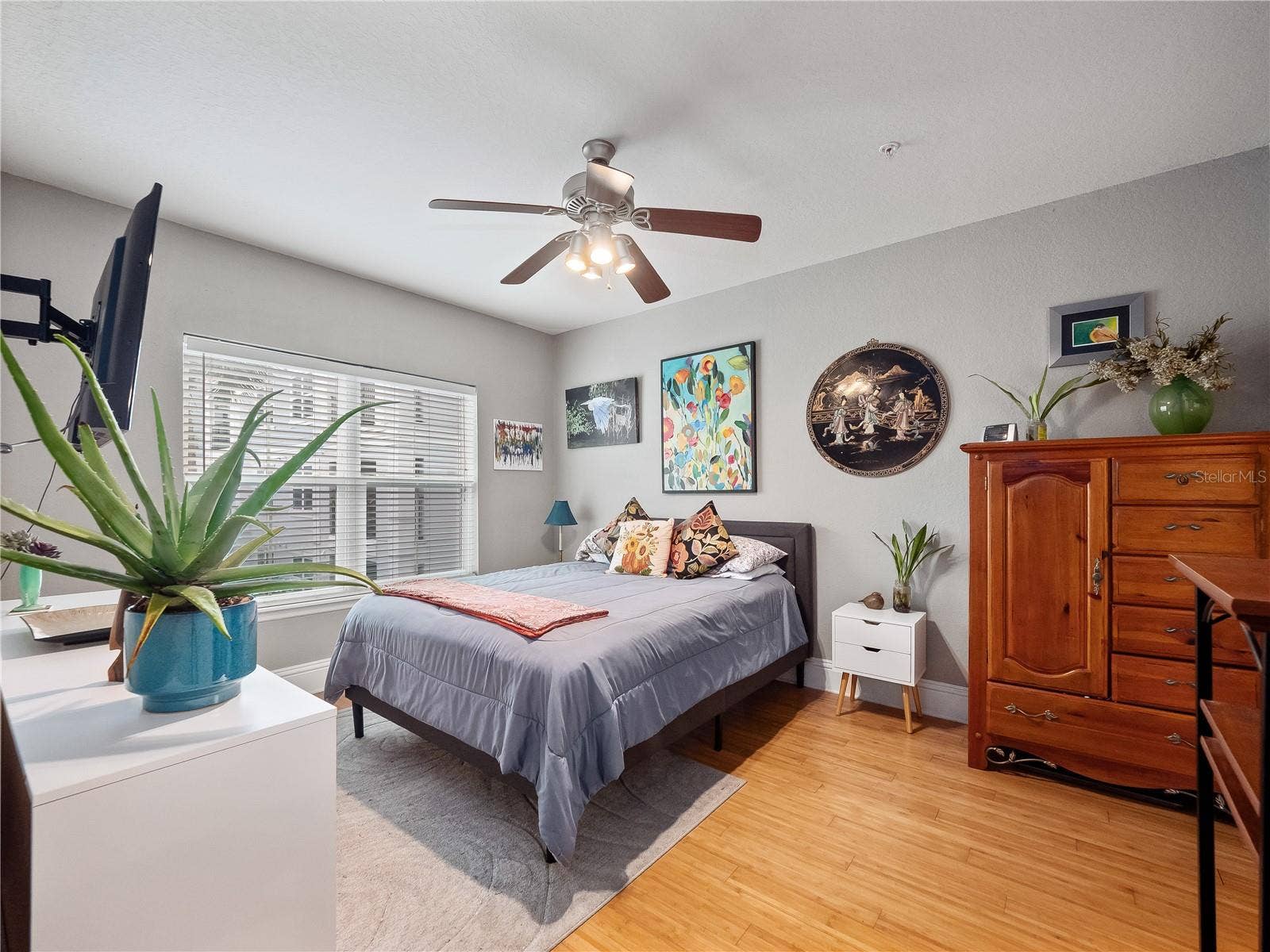 204 E SOUTH STREET, #2052, Orlando, FL 32801 204 E SOUTH STREET, #2052, Orlando, FL 32801