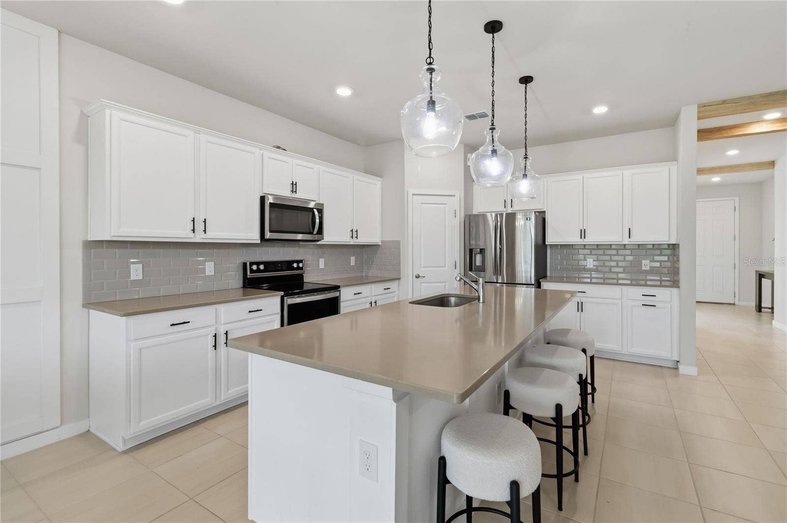 17319 MILLION LAKES COURT, Clermont, FL 34714 17319 MILLION LAKES COURT, Clermont, FL 34714